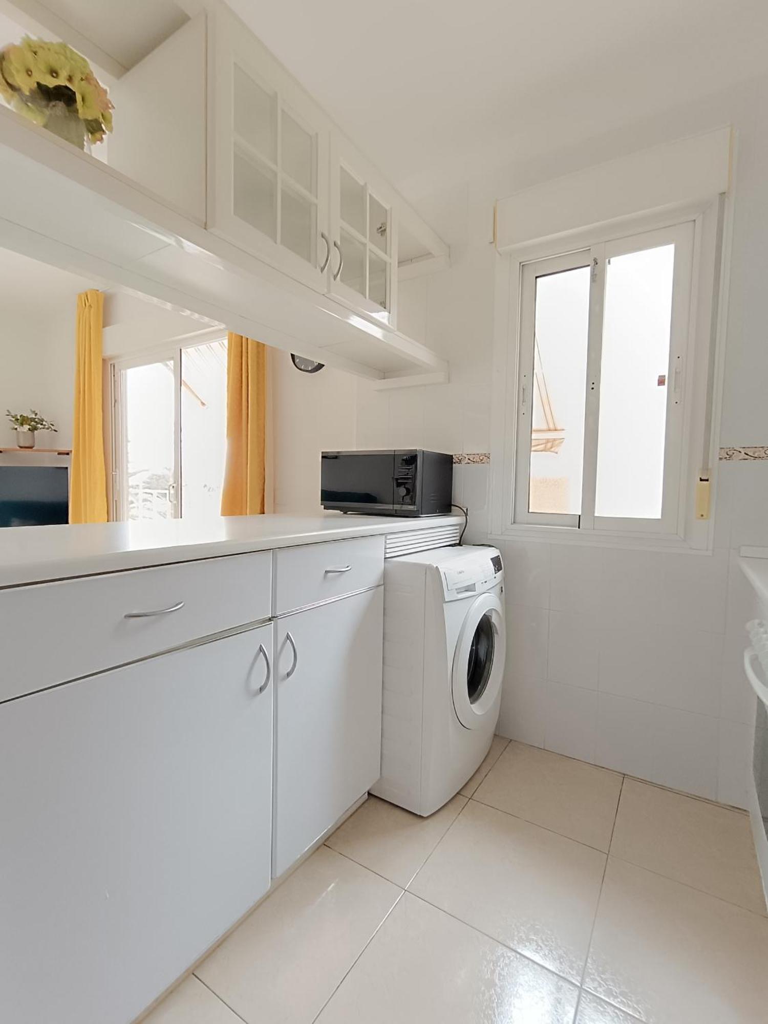 Zola Sea View Apartment, Vistas Apartment Los Cristianos (Tenerife)