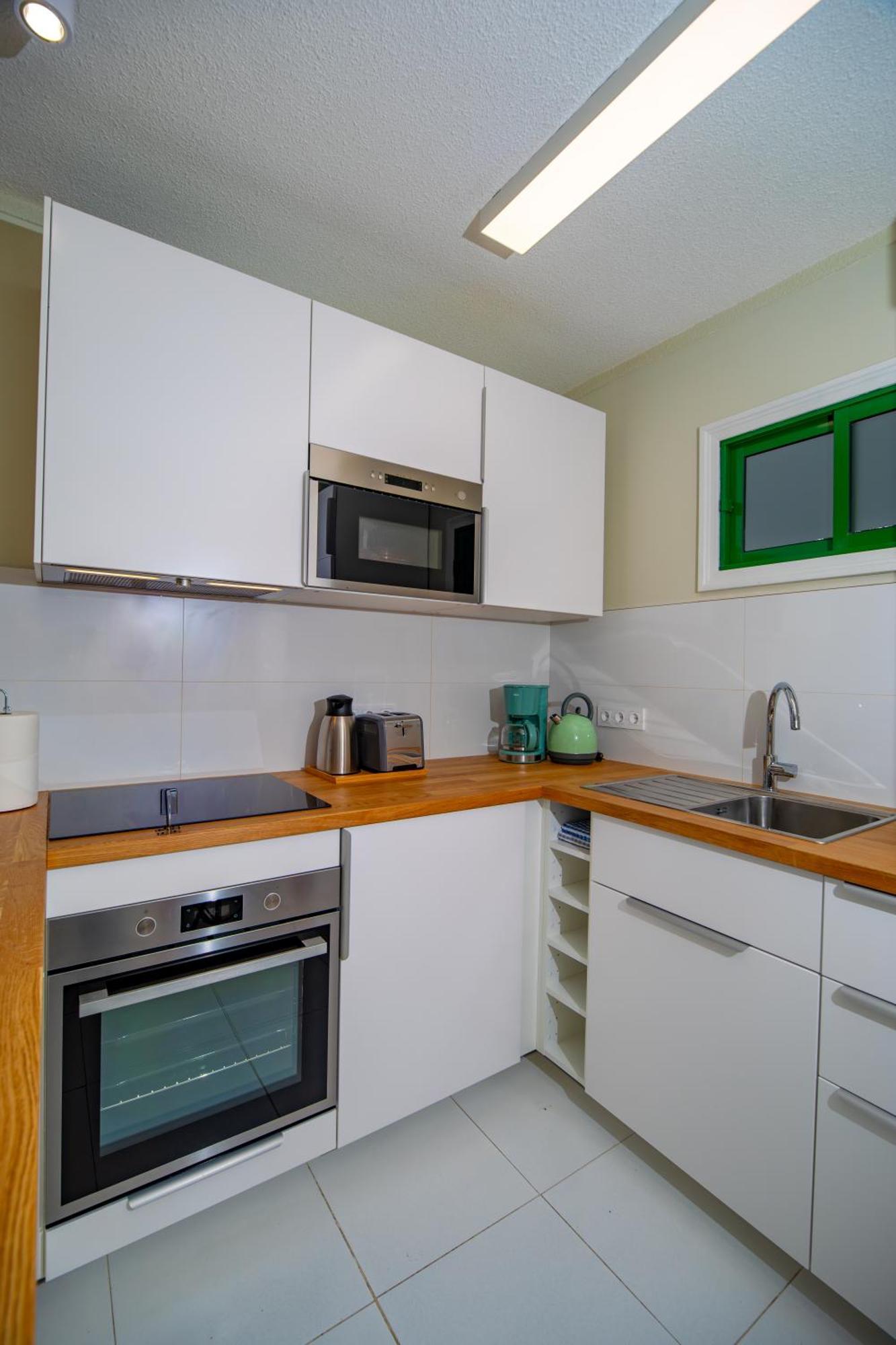 1 Bedroom For 4 People With Pool