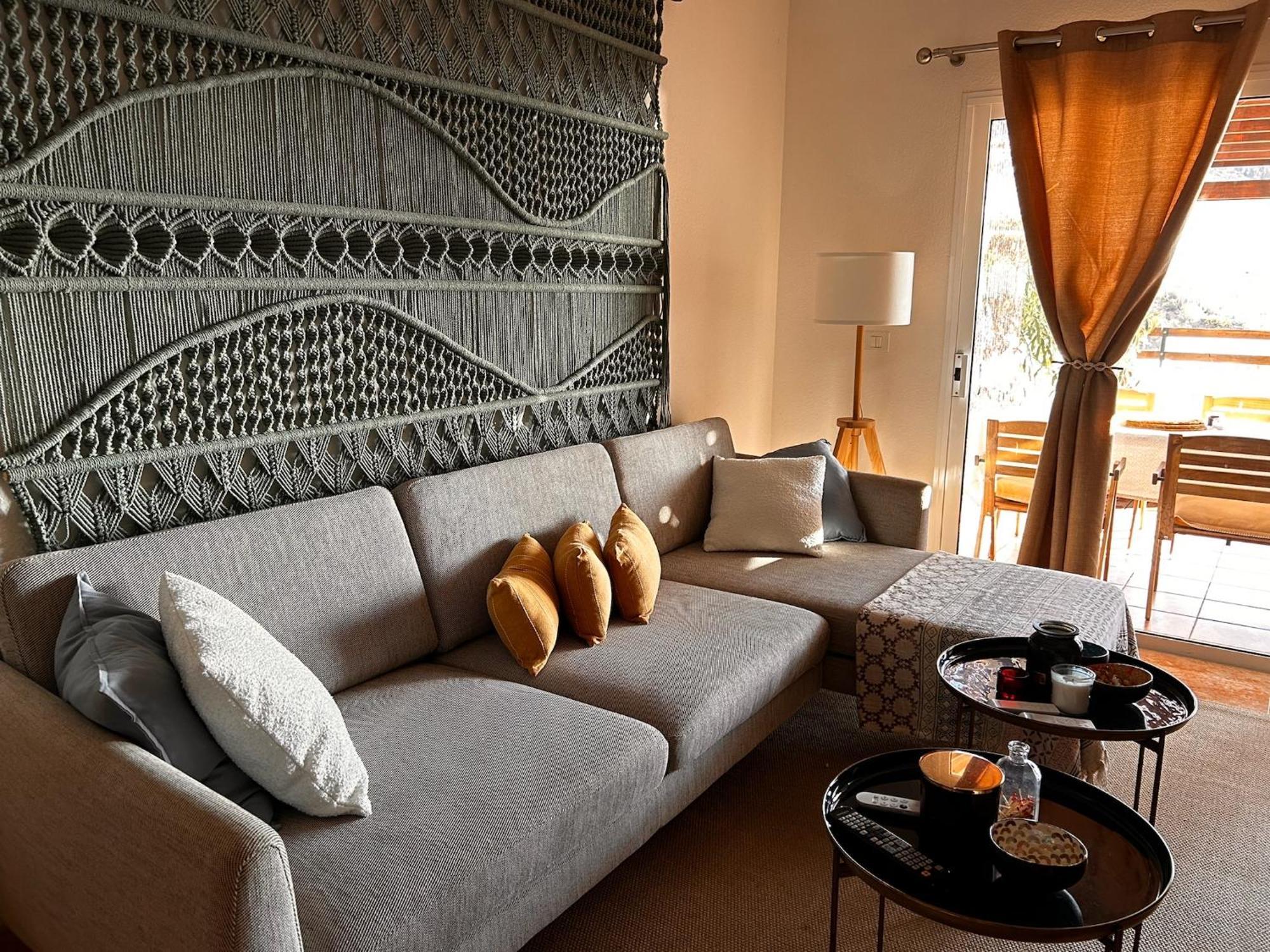Roque-house *