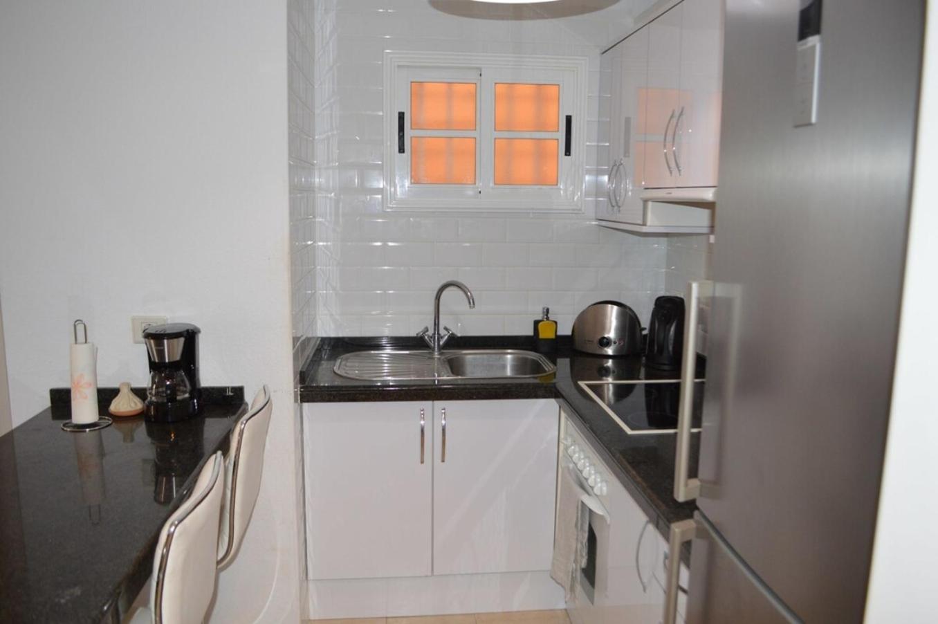 Lovely 2 Bed In Cristianos K204 Los Cristianos (Tenerife)