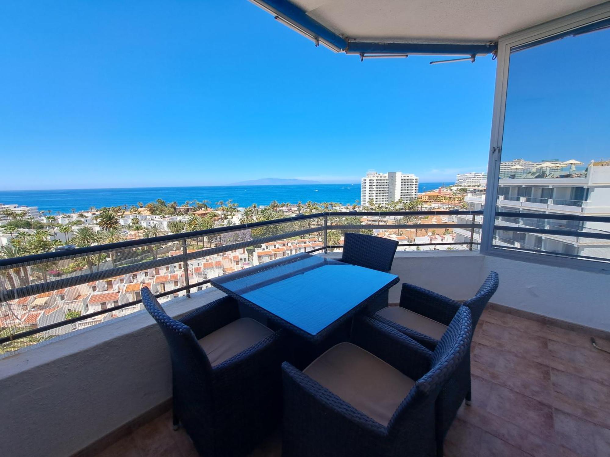 Cozy Ocean And La Gomera View * Playa de las Americas (Tenerife)