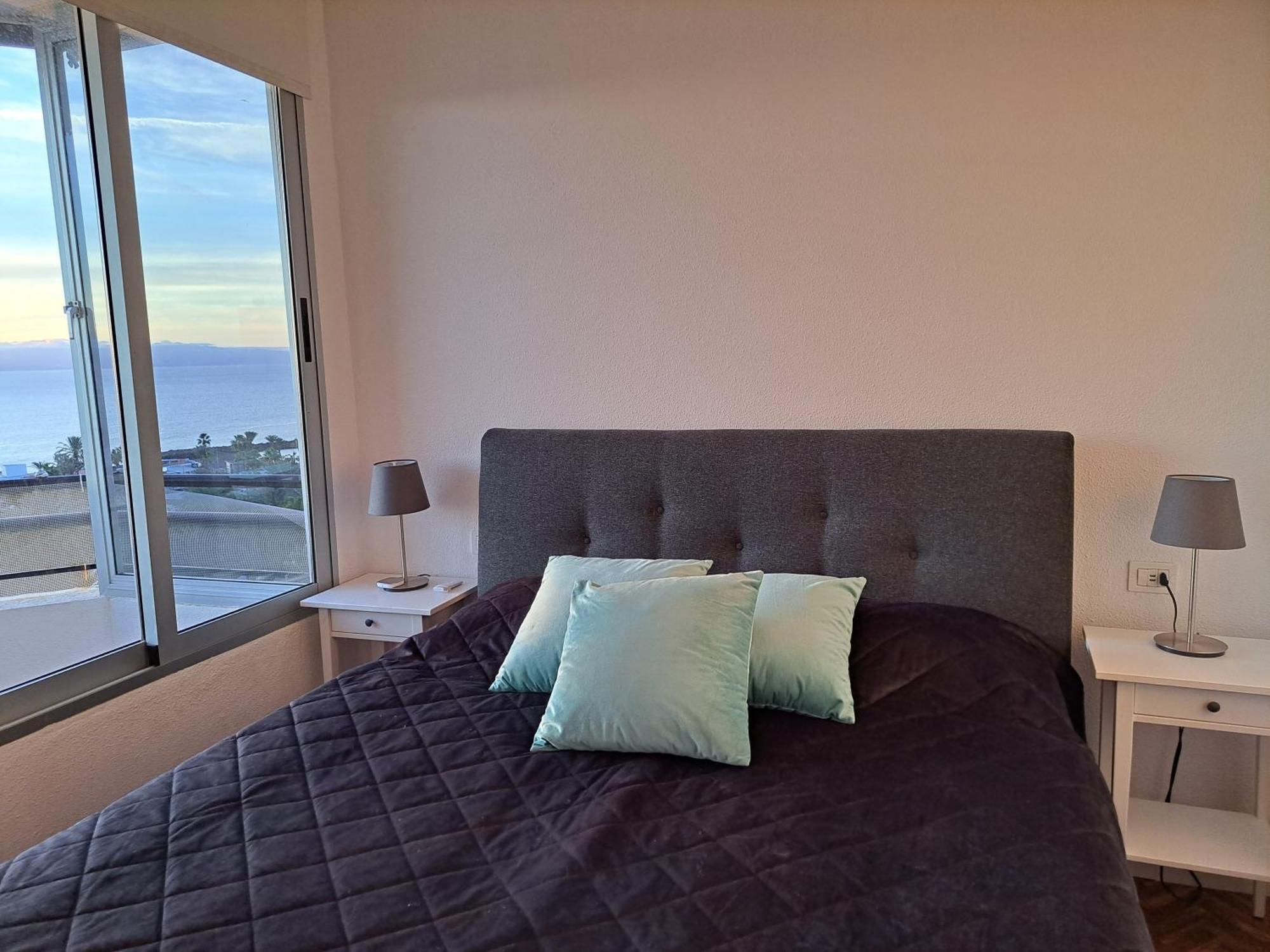 Cozy Ocean And La Gomera View Apartment