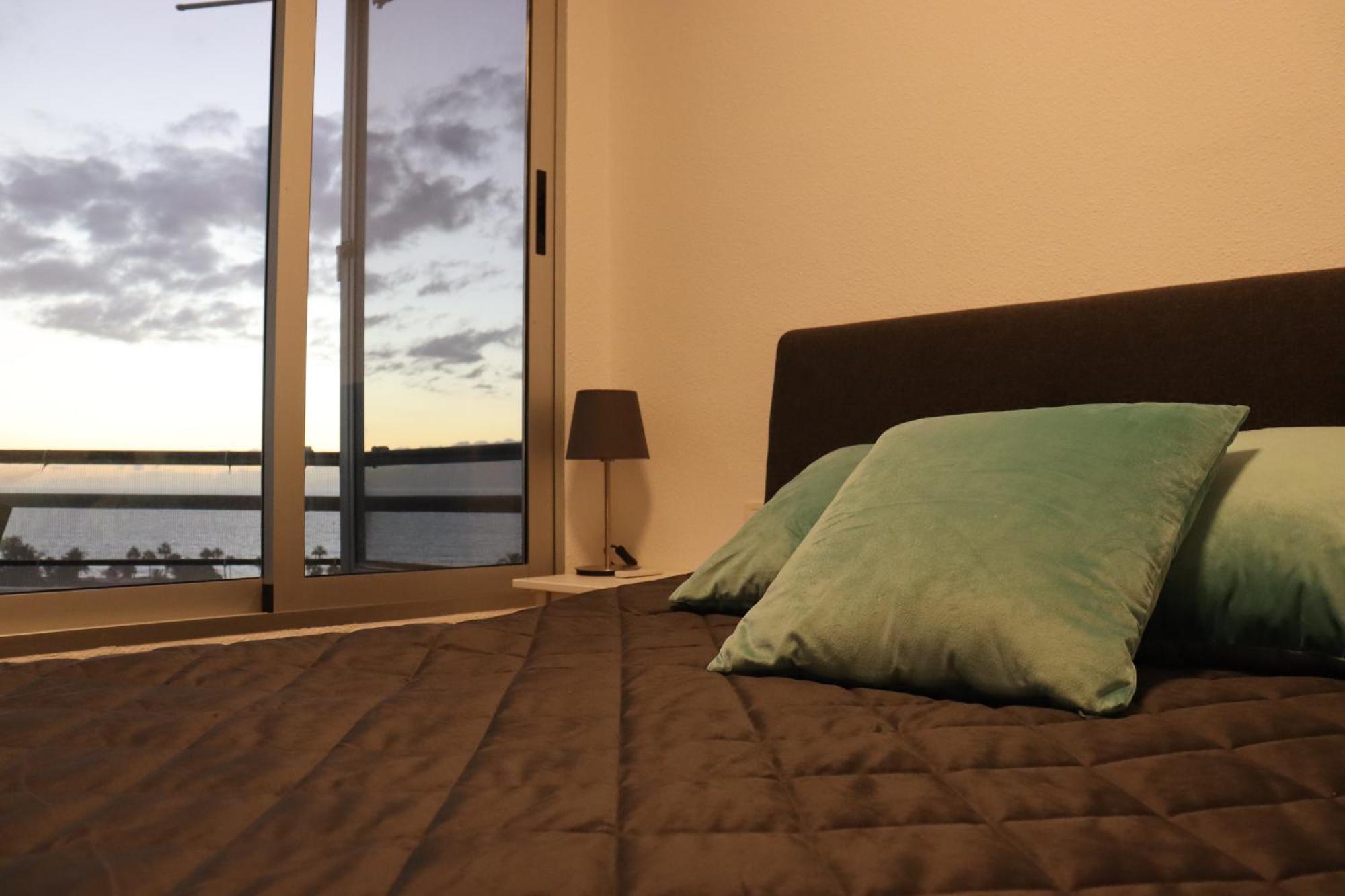 Apartment Cozy Ocean And La Gomera View Playa de las Americas (Tenerife)