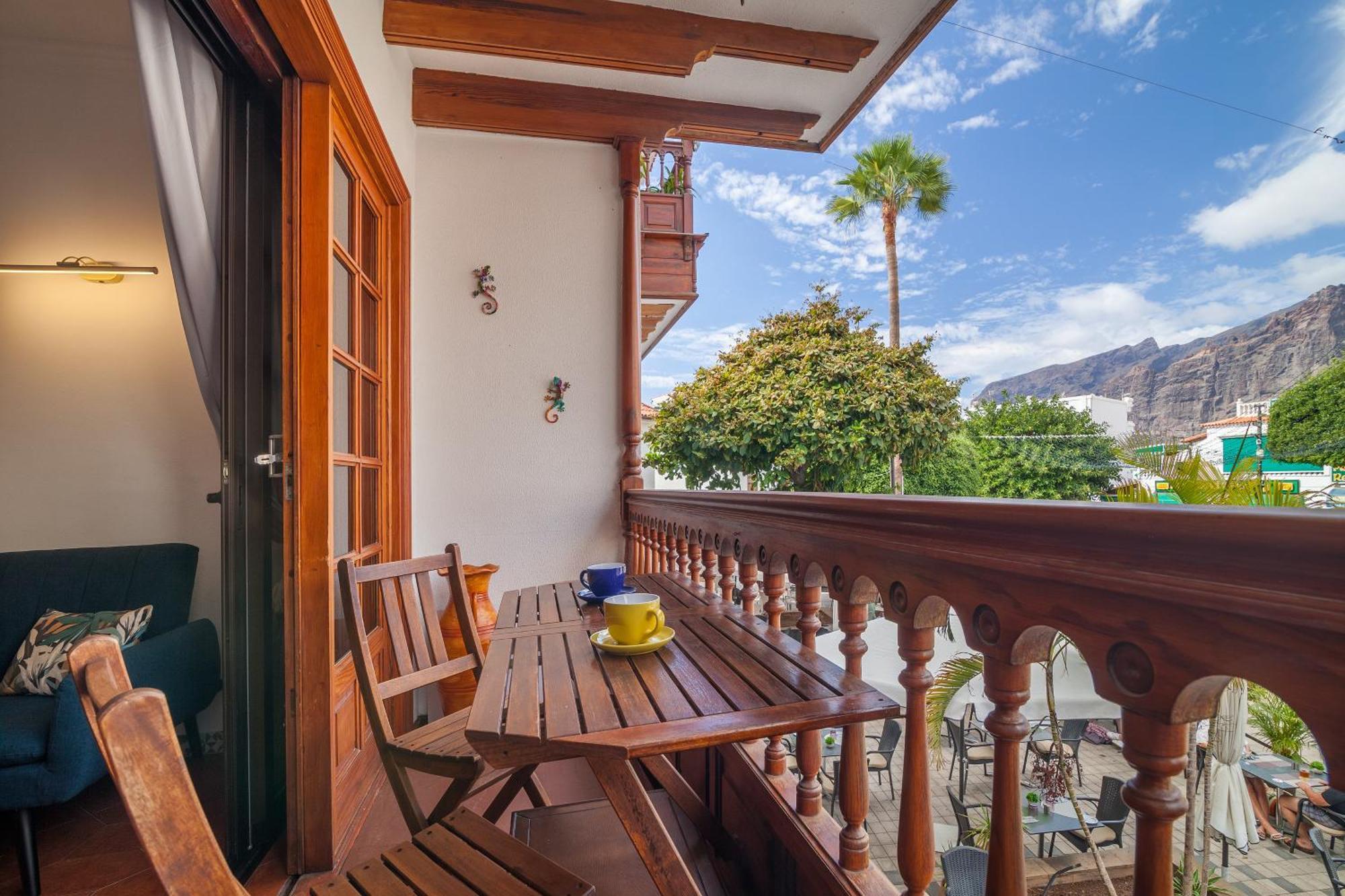 Paraiso Bamboo - 2 Bedrooms, 2 Bathrooms, Fibre Net, Heart Of The Gigantes, Tv Channels Apartment