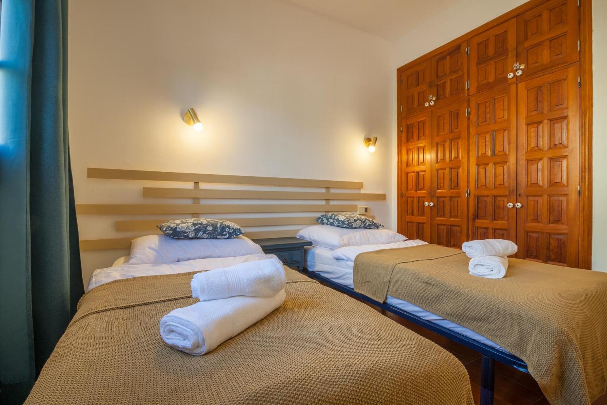 Paraiso Bamboo - 2 Bedrooms, 2 Bathrooms, Fibre Net, Heart Of The Gigantes, Tv Channels