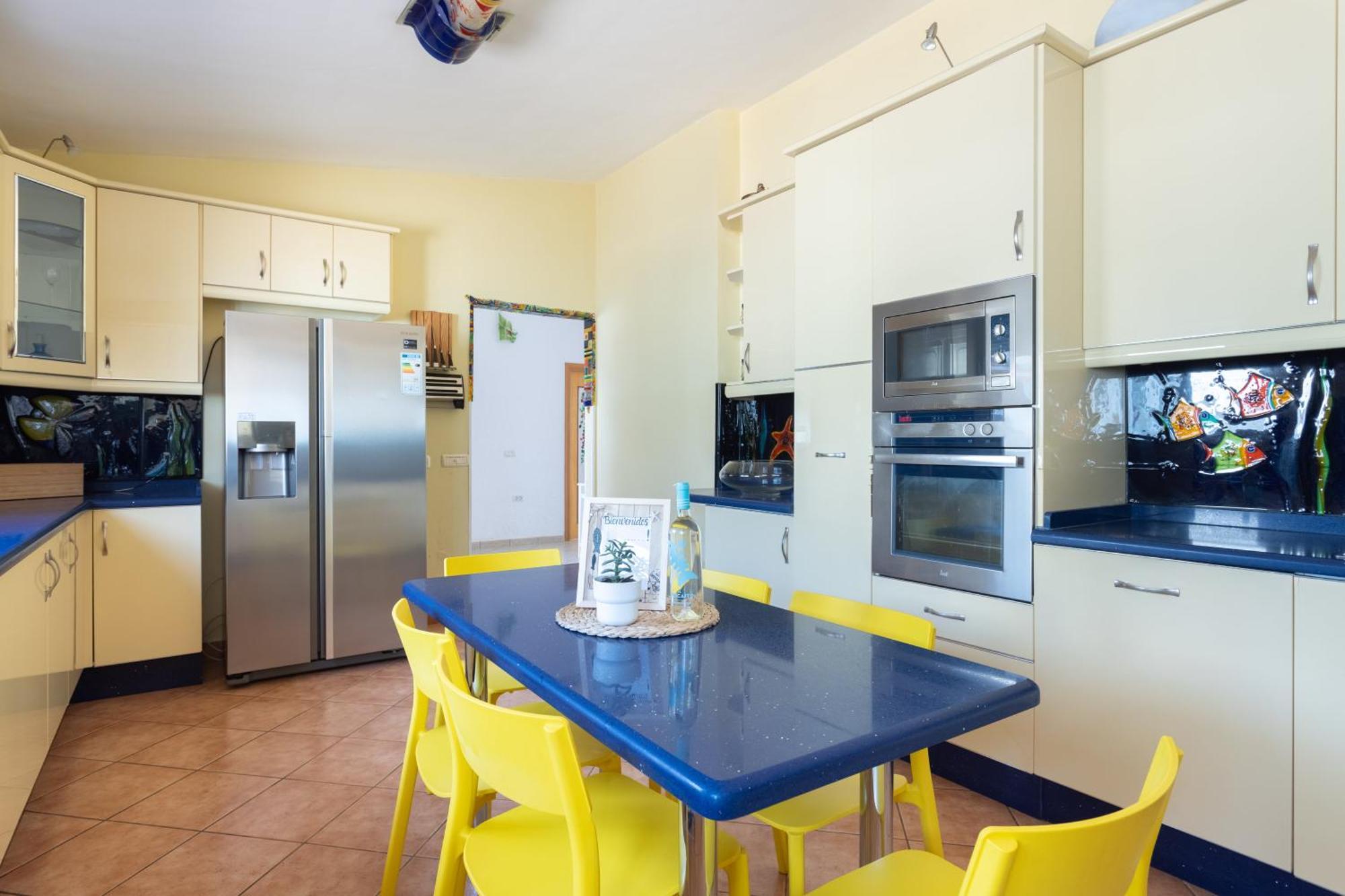 Hébergement de vacances Casa Almendra - Private Pool - Ocean View - Bbq - Garden - Terrace - Free Wifi - Child & Pet-friendly - 4 Bedrooms - 8 People