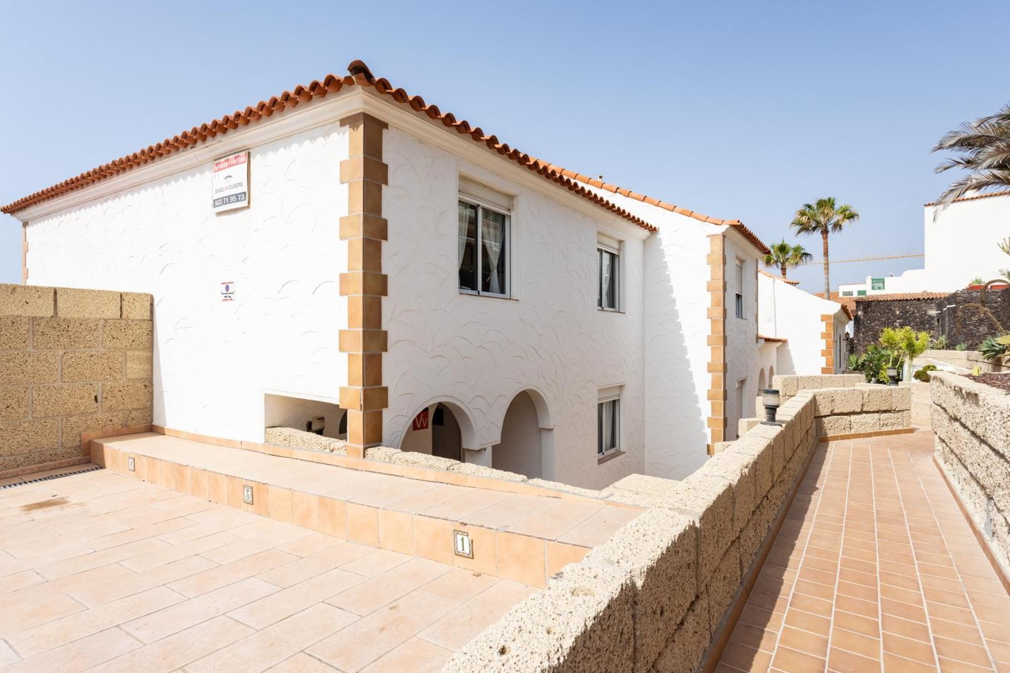 Villa Casa Higo - Private Pool - Ocean View - Bbq - Terrace - Free Wifi - Child & Pet-friendly - 3 Bedrooms - 6 People Porís de Abona