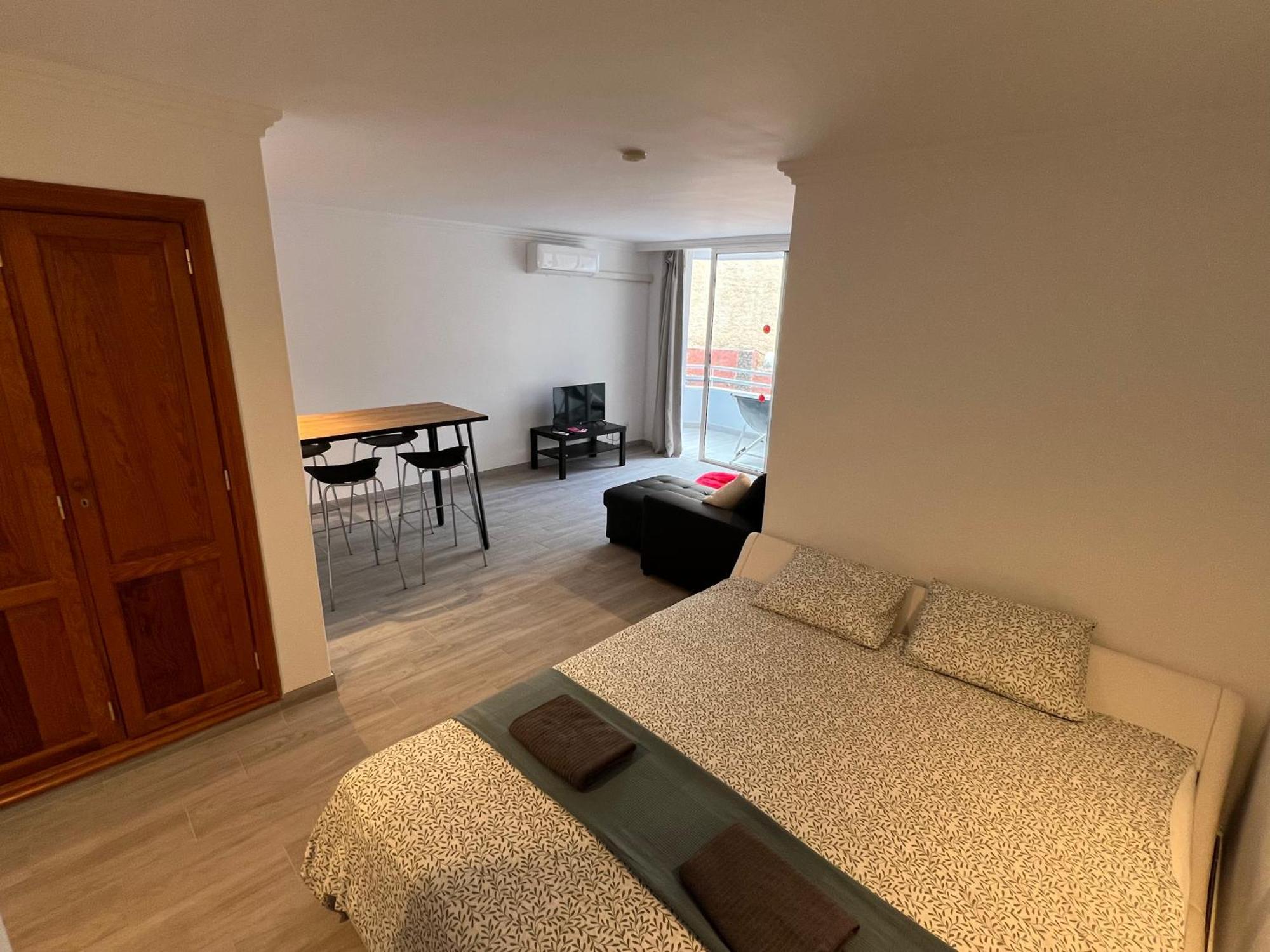 Aparthotel Air Conditioning, Private Parking And Fully Equipped Kitchen In In Golf Del Sur, Tenerife San Miguel de Abona