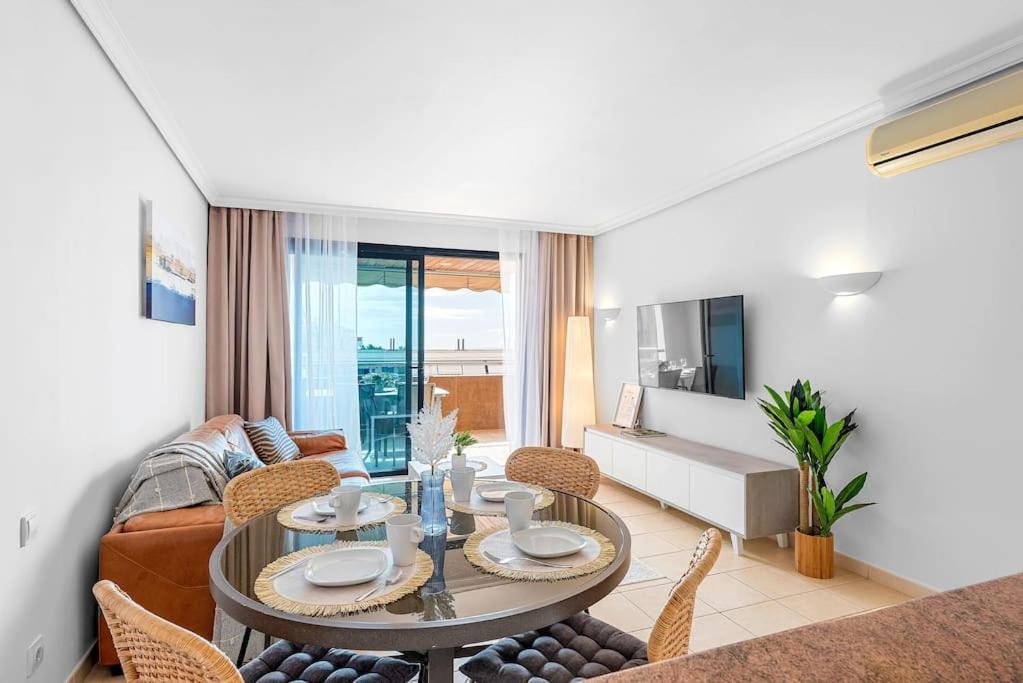 2bdr Ocean And La Gomera Vista Getaway * Puerto de Santiago (Tenerife)