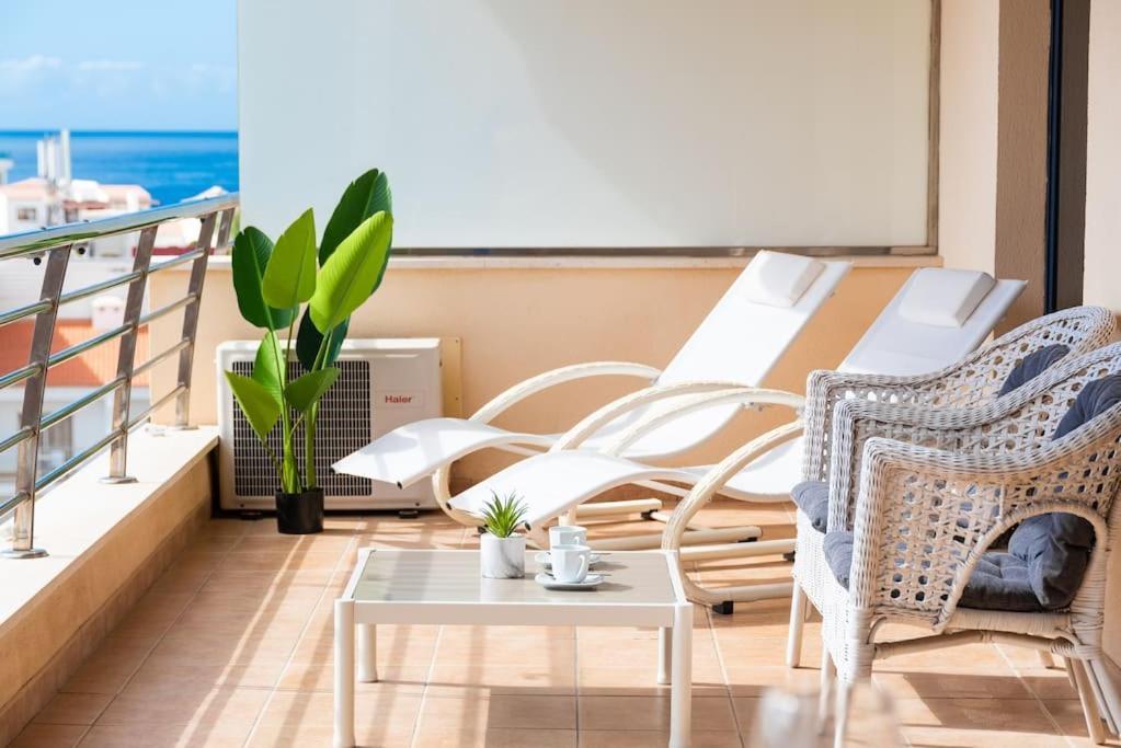 2bdr Ocean And La Gomera Vista Getaway * Puerto de Santiago (Tenerife)