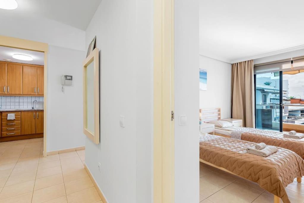 2bdr Ocean And La Gomera Vista Getaway
