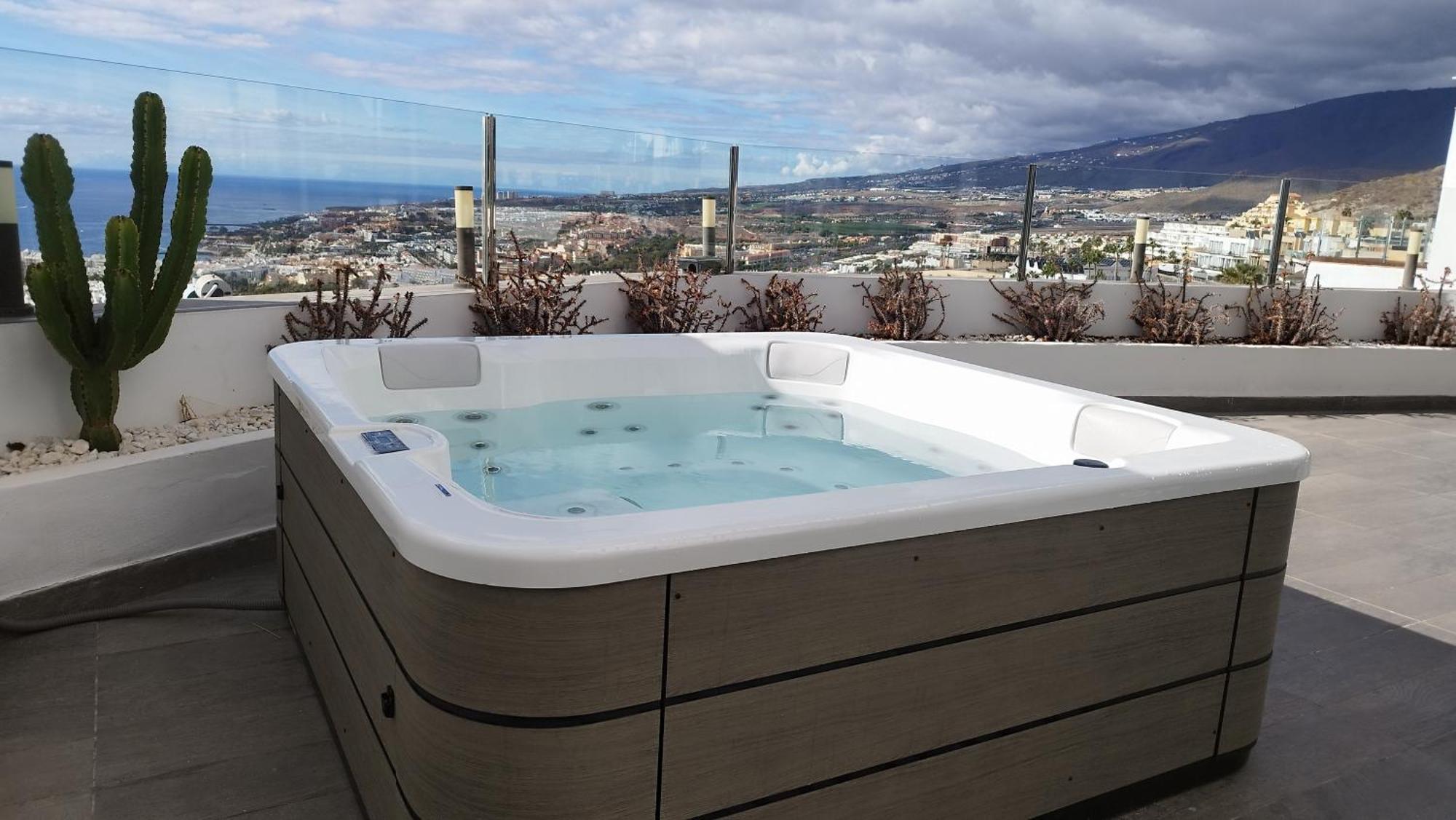 Sunset White - Ocean View, Jakuzzi, Heated Pool, Air-conditioning, Grill