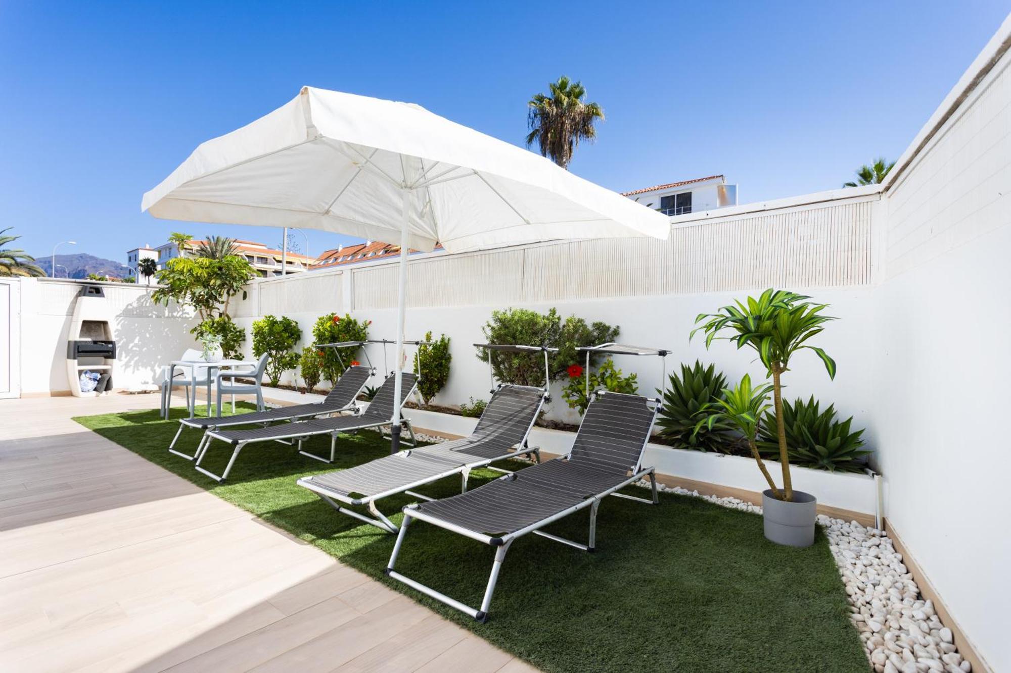 Lilias - Private Heatable Pool, Bbq, Free Wifi *