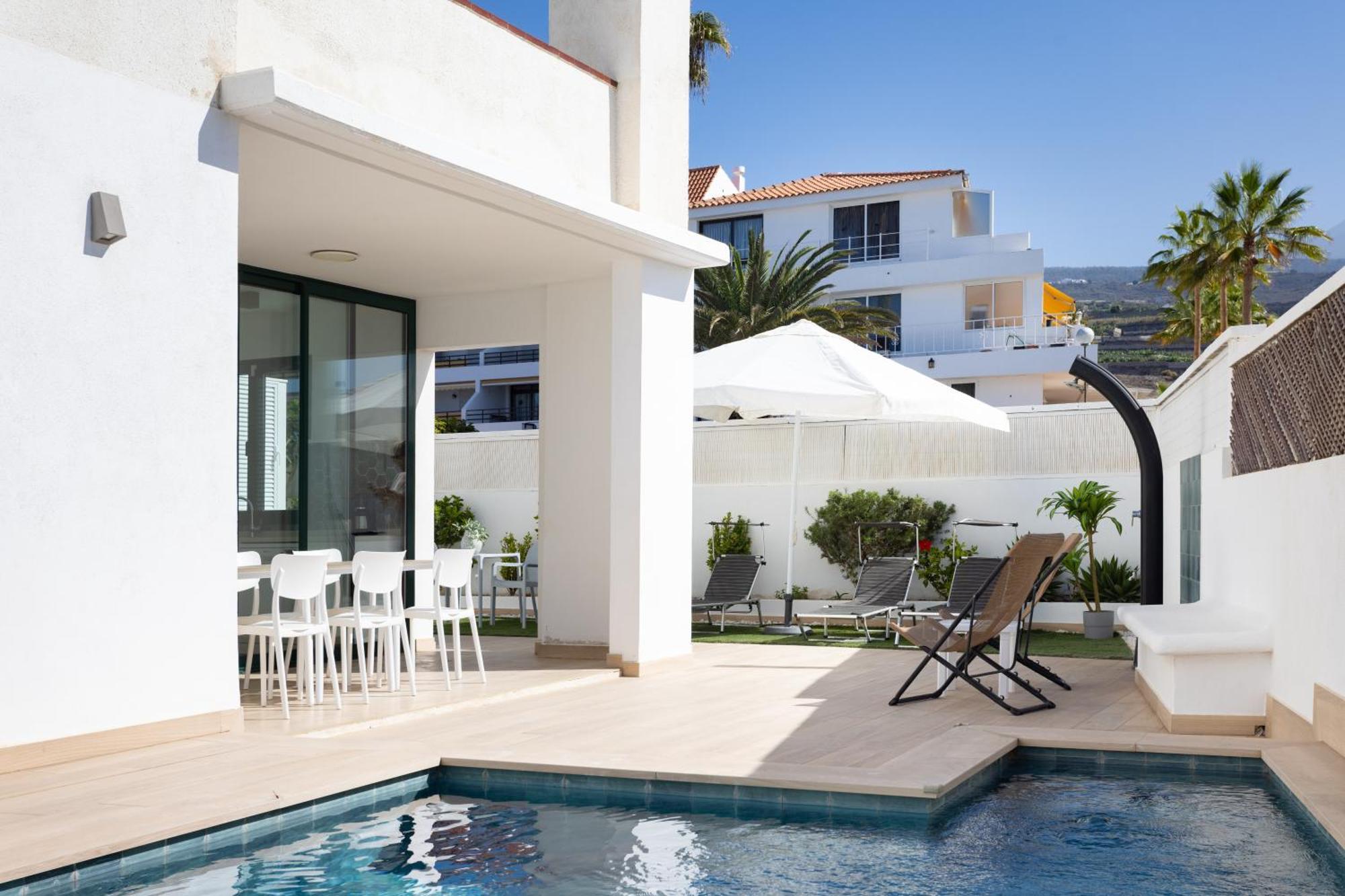 Lilias - Private Heatable Pool, Bbq, Free Wifi *