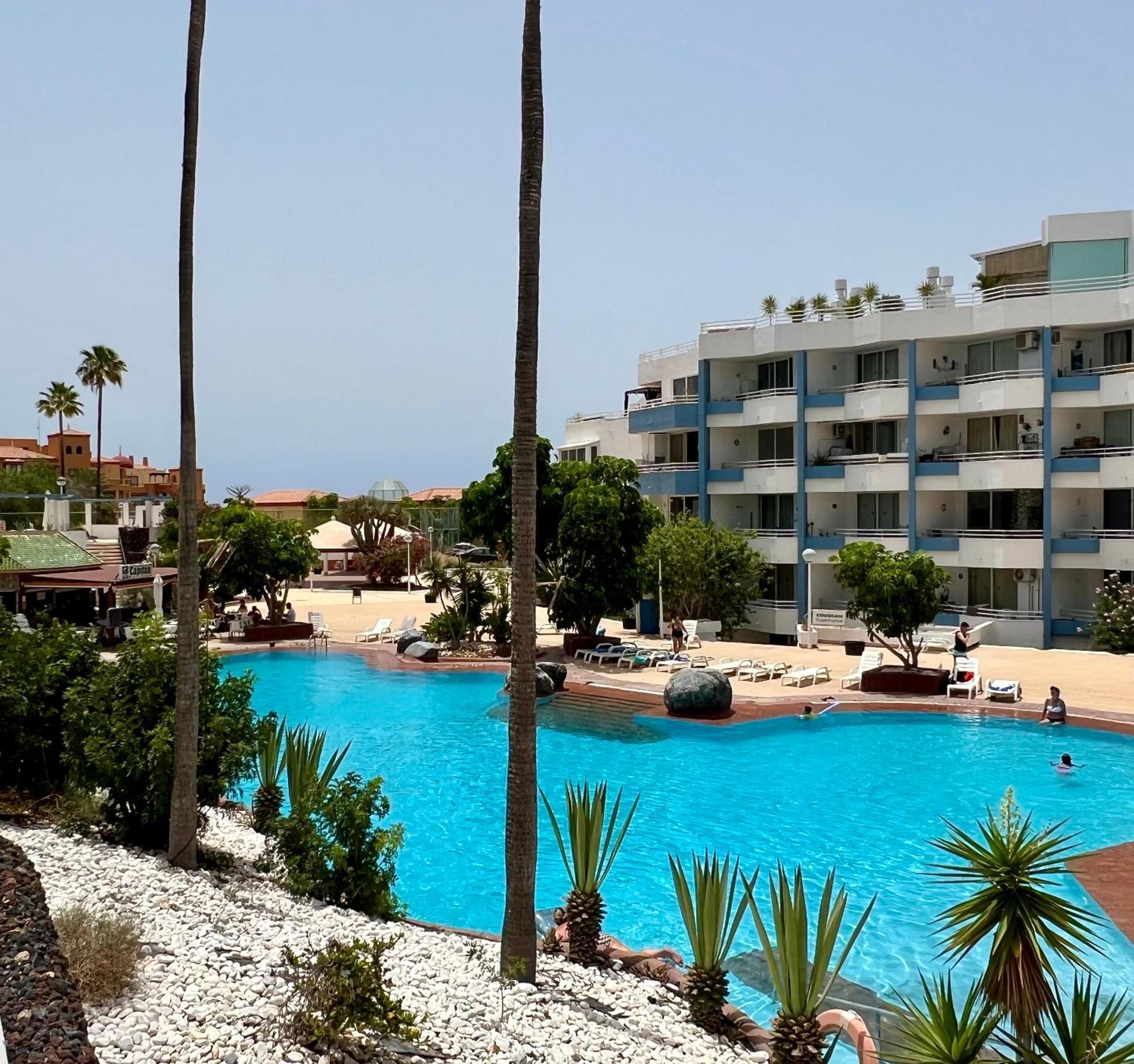 Air Conditioning, Private Parking And Fully Equipped Kitchen In In Golf Del Sur, Tenerife Aparthotel San Miguel de Abona