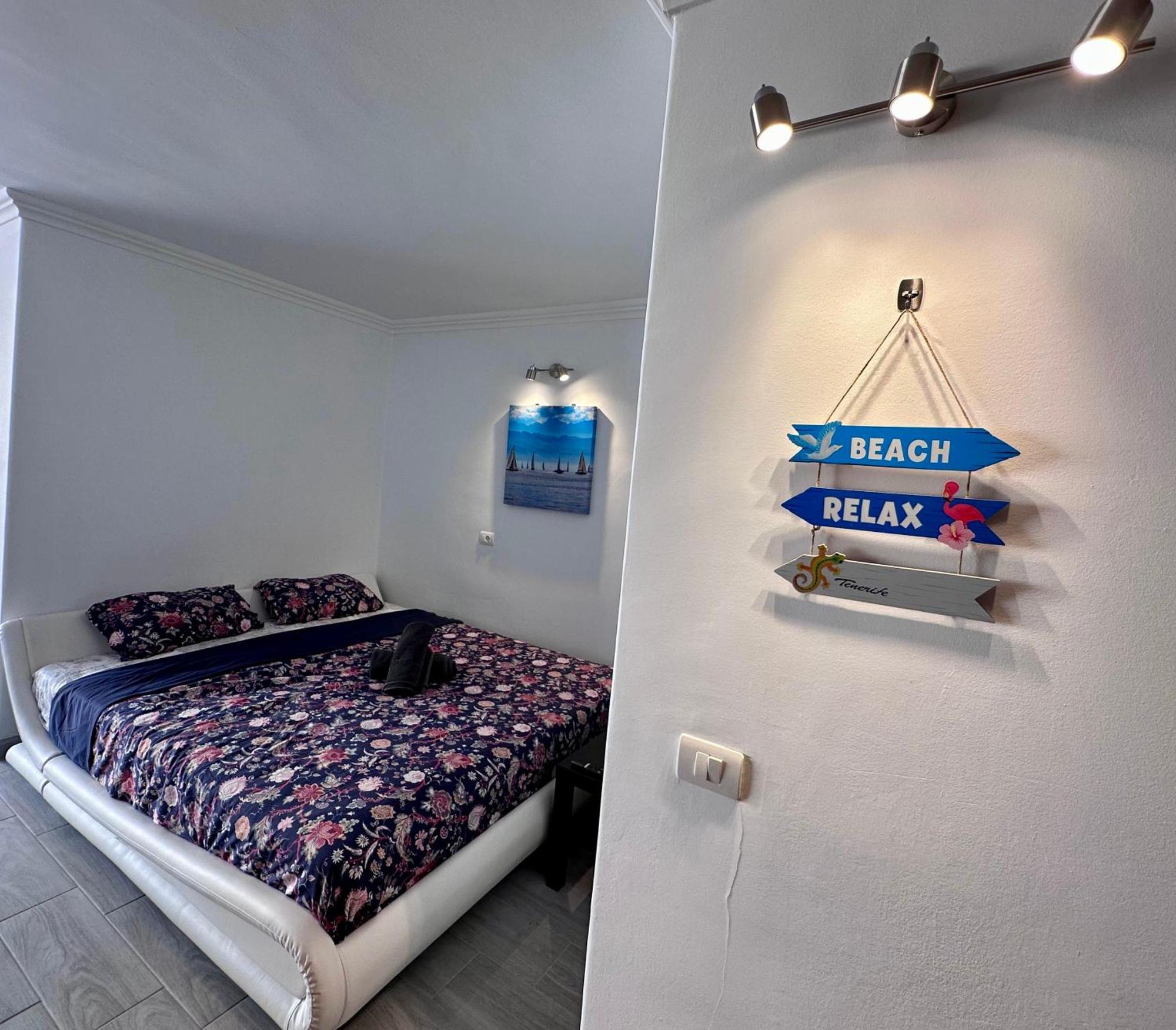 Air Conditioning, Private Parking And Fully Equipped Kitchen In In Golf Del Sur, Tenerife