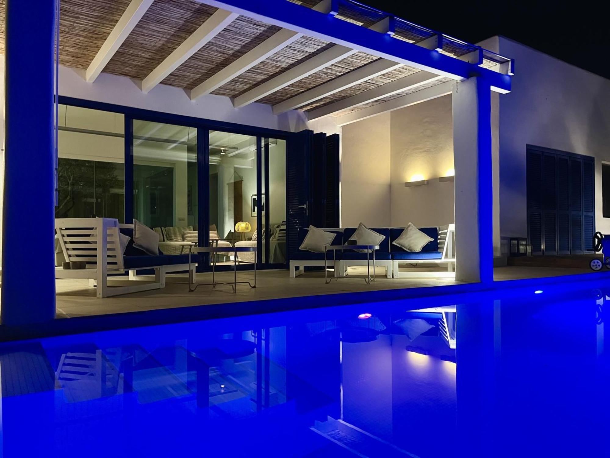Itaca Vista Mar Y Piscina Climatizada Villa