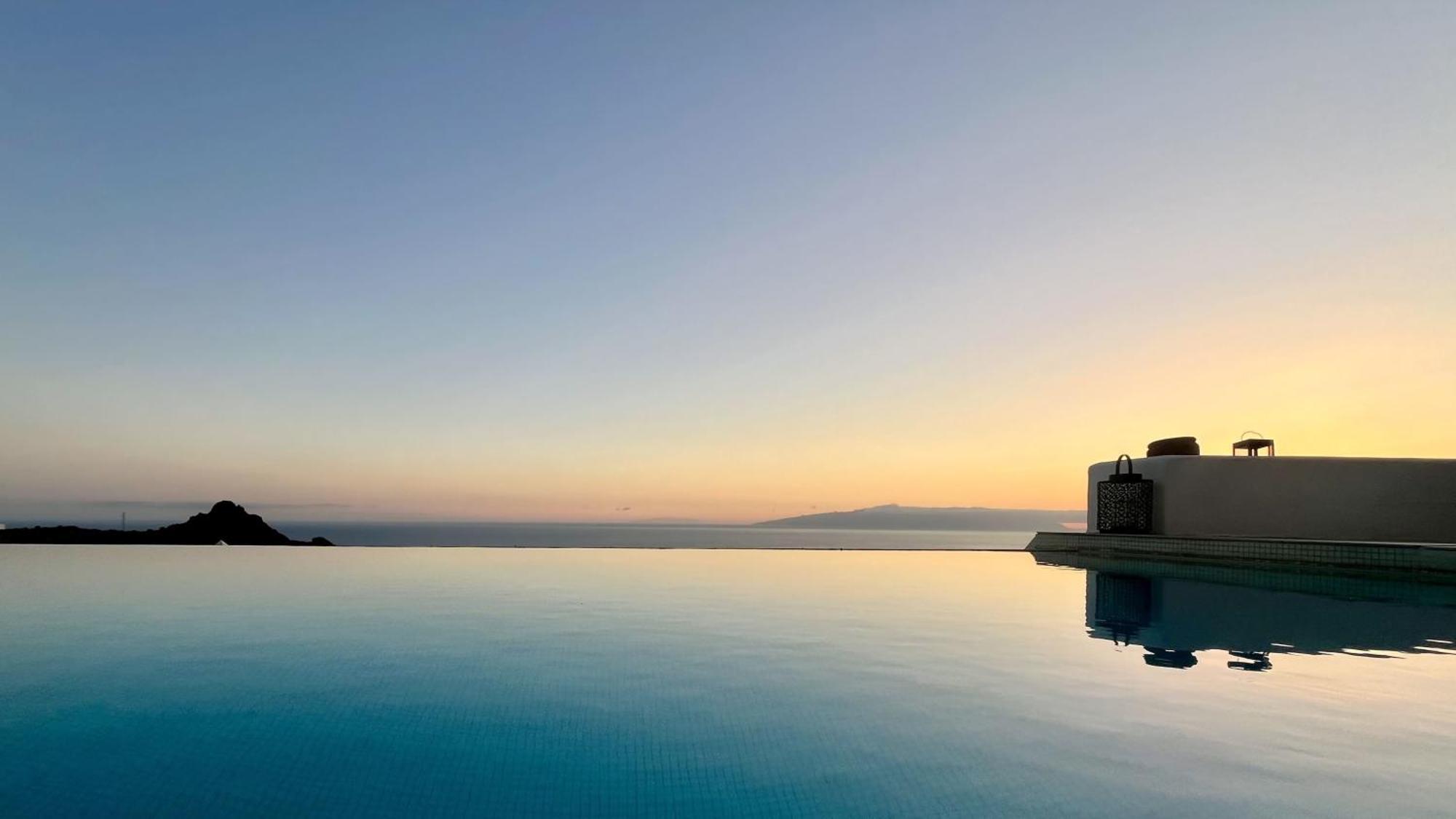 Itaca Vista Mar Y Piscina Climatizada Villa