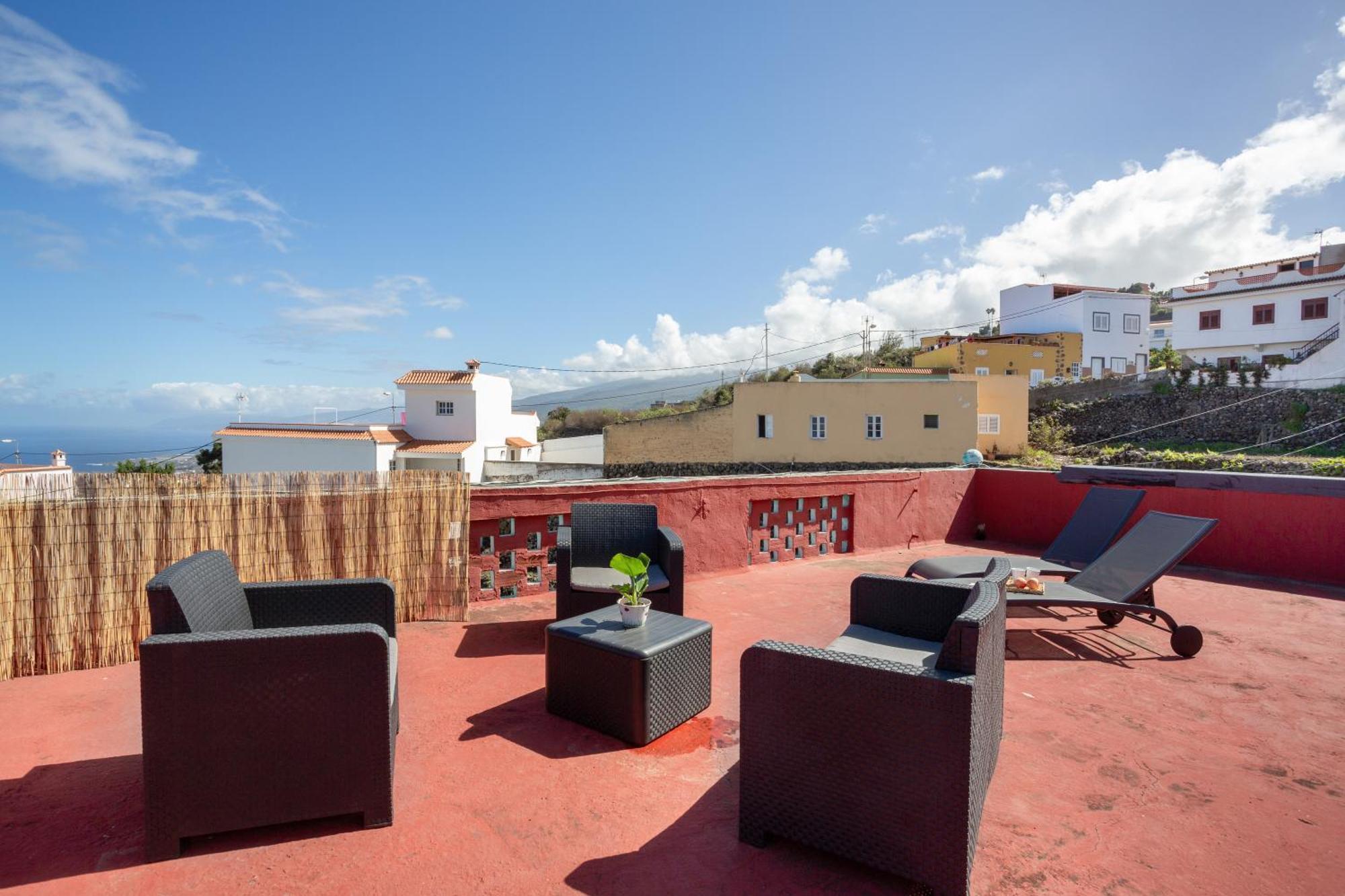 Un Jardin Al Mar Pensión Genovés