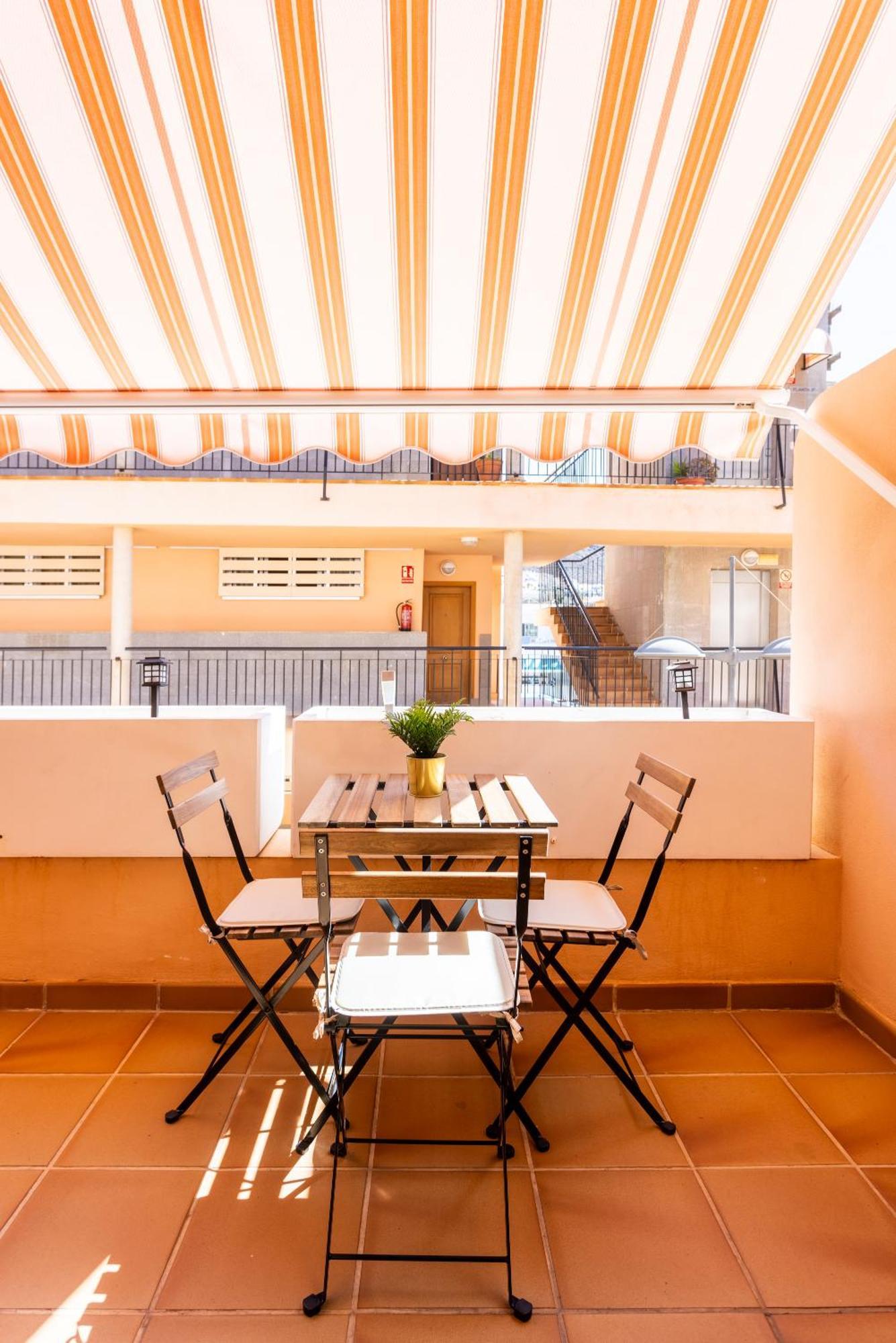 Apartment Seres , Balcon Y Piscina *