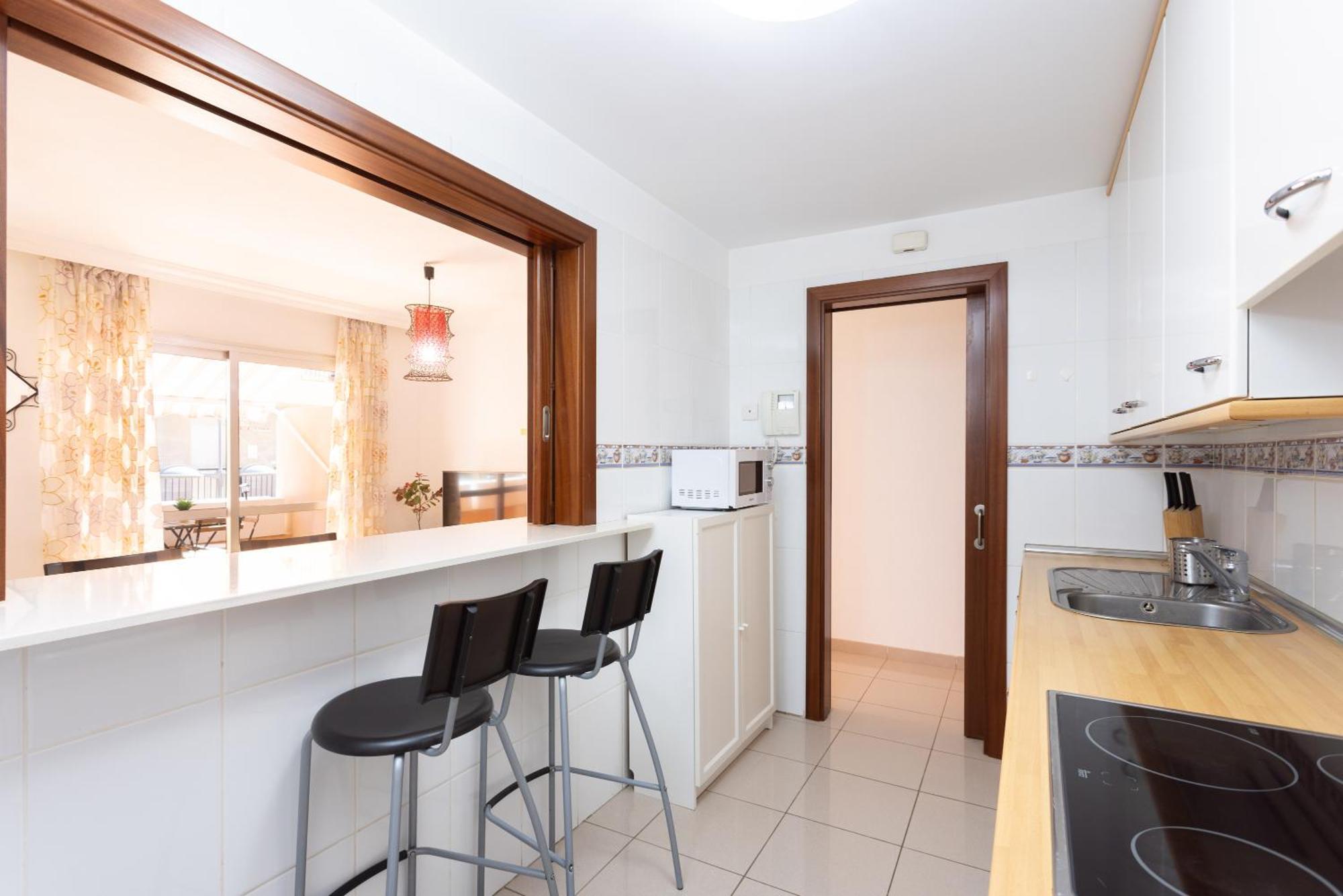 Seres , Balcon Y Piscina Apartment