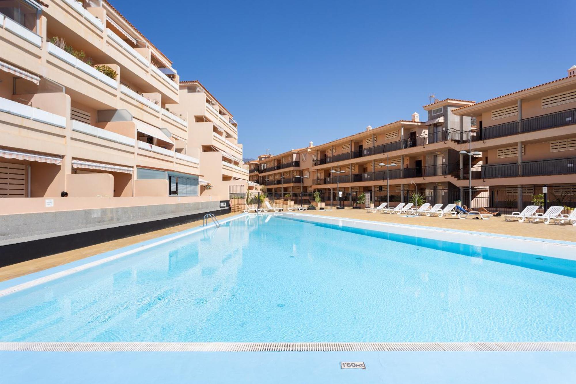 Seres , Balcon Y Piscina Apartment *
