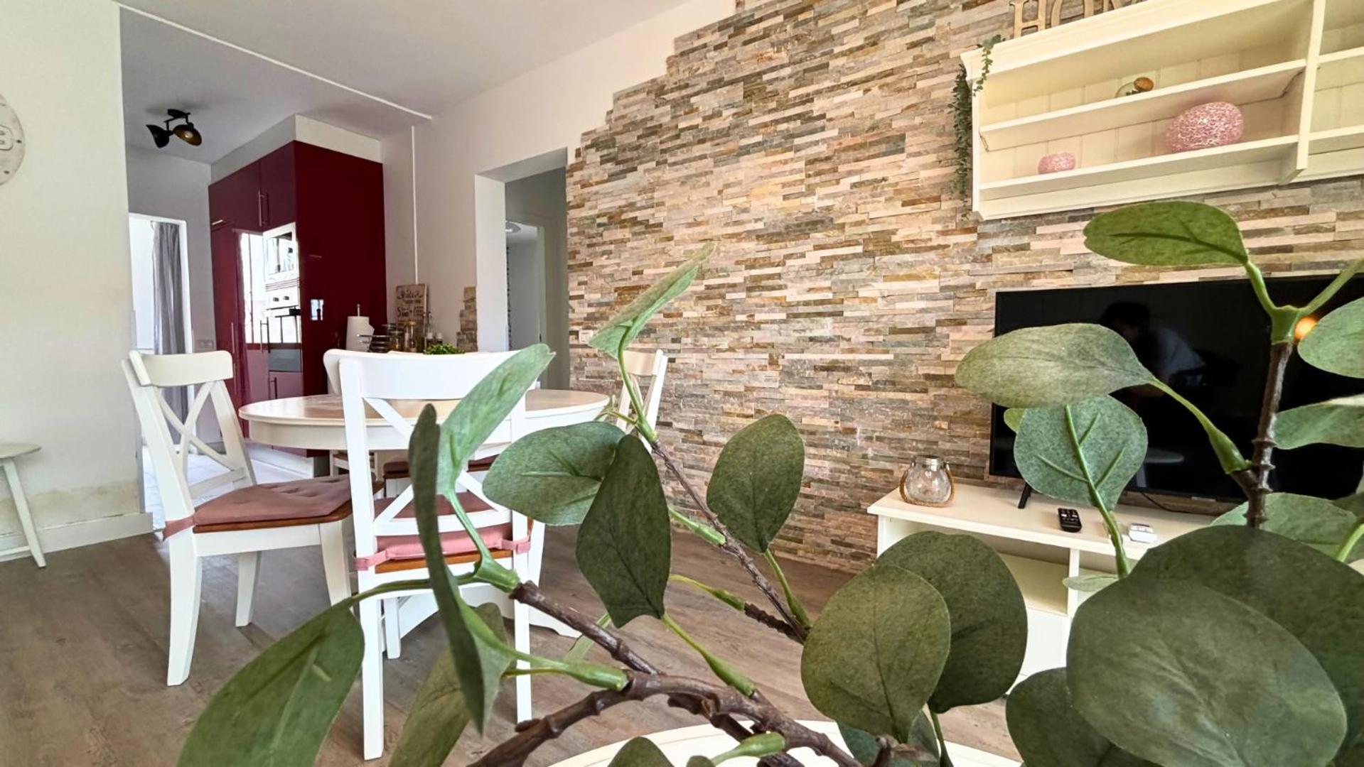 Markethome Bouganvillas 2 *