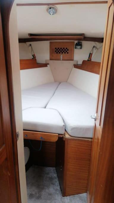 Cozy Sailboat Experience *
