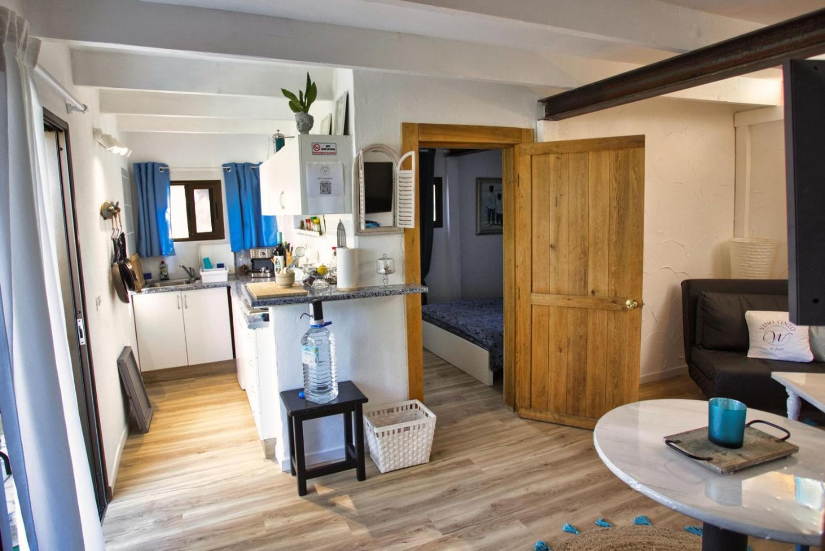 Apartamento Vino Tinto 4 *