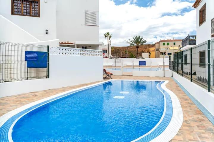 Playa Montana Amarlla,pools,wifi Costa del Silencio