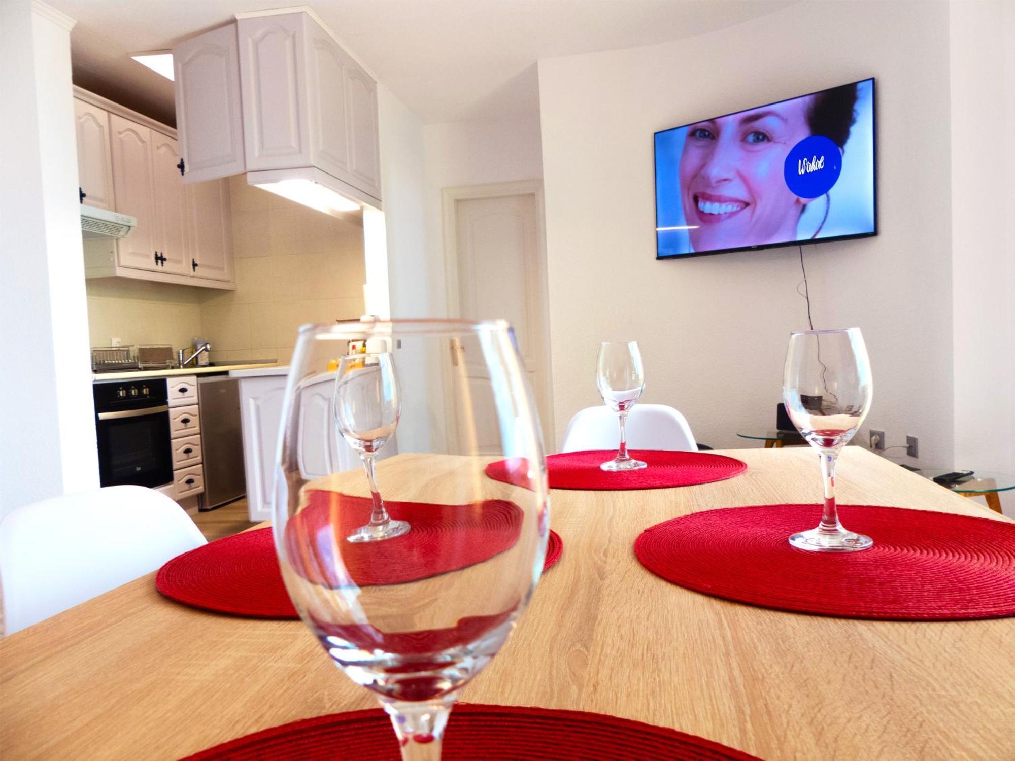 Ocean View Apartment, *
