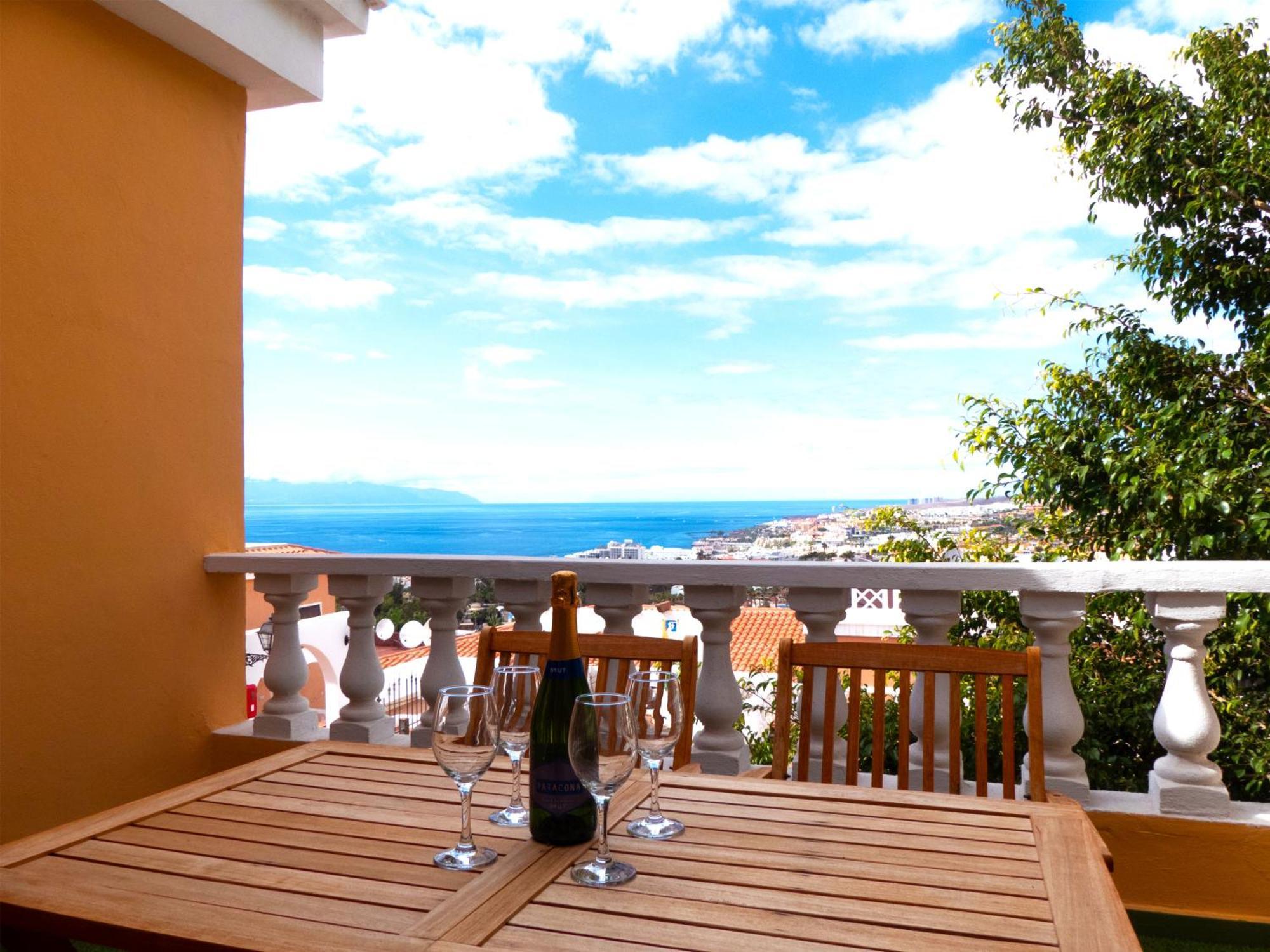 Ocean View Apartment, *