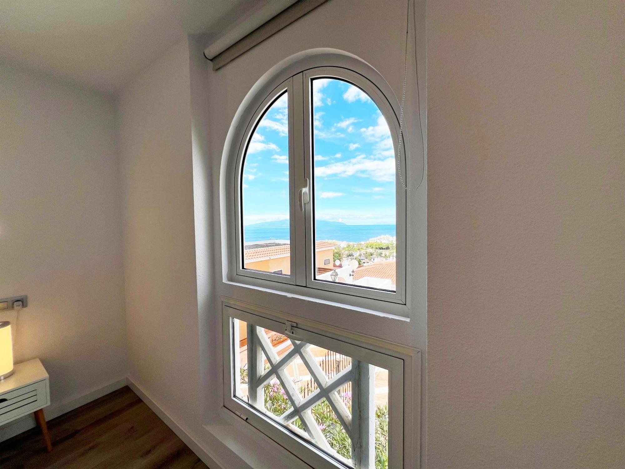 Ocean View Apartment, *