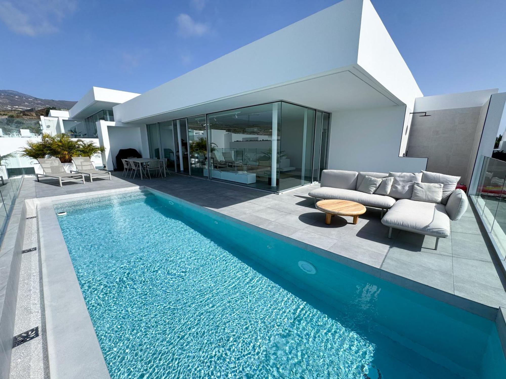 Jan With Heated Pool