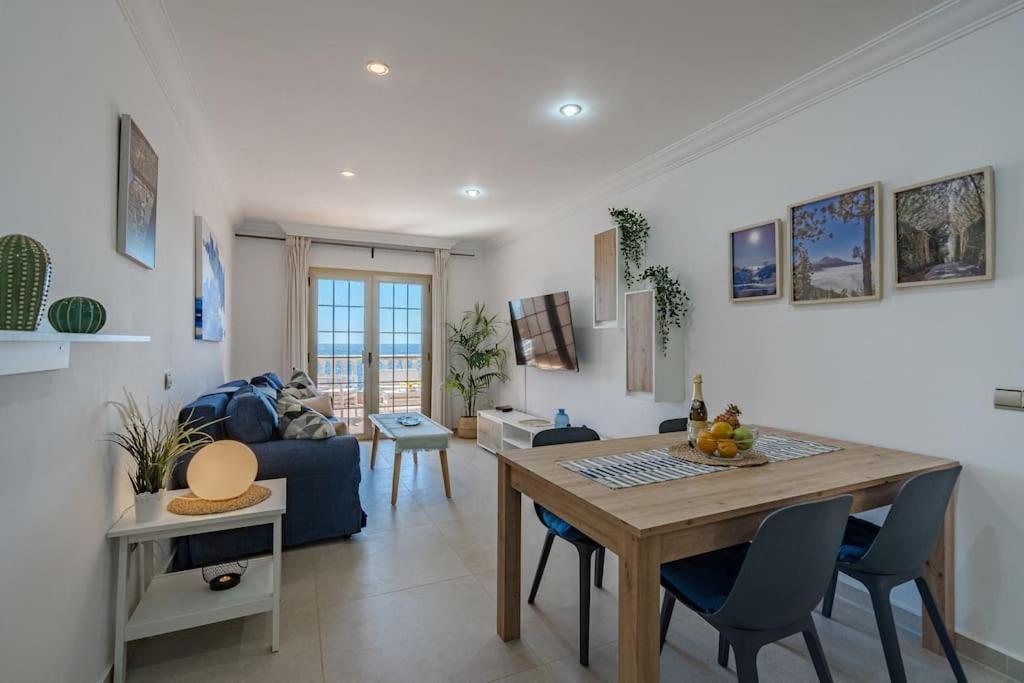 Seaside With Spacious Terrace, Pool, And Wi-fi * Santa Cruz de Tenerife
