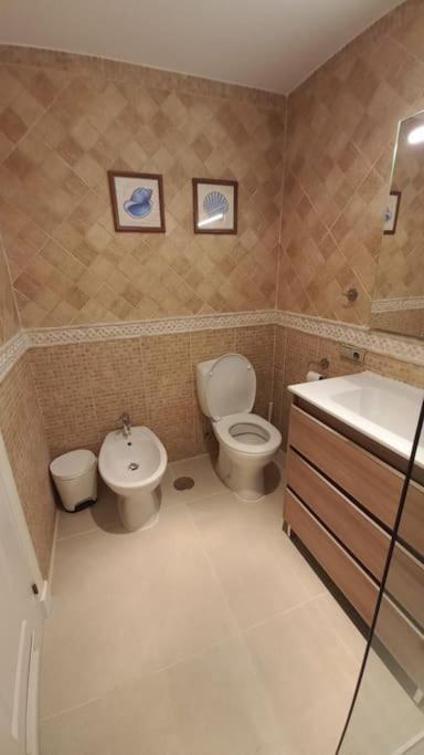 Seaside With Spacious Terrace, Pool, And Wi-fi