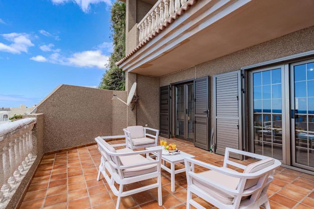 Seaside With Spacious Terrace, Pool, And Wi-fi * Santa Cruz de Tenerife