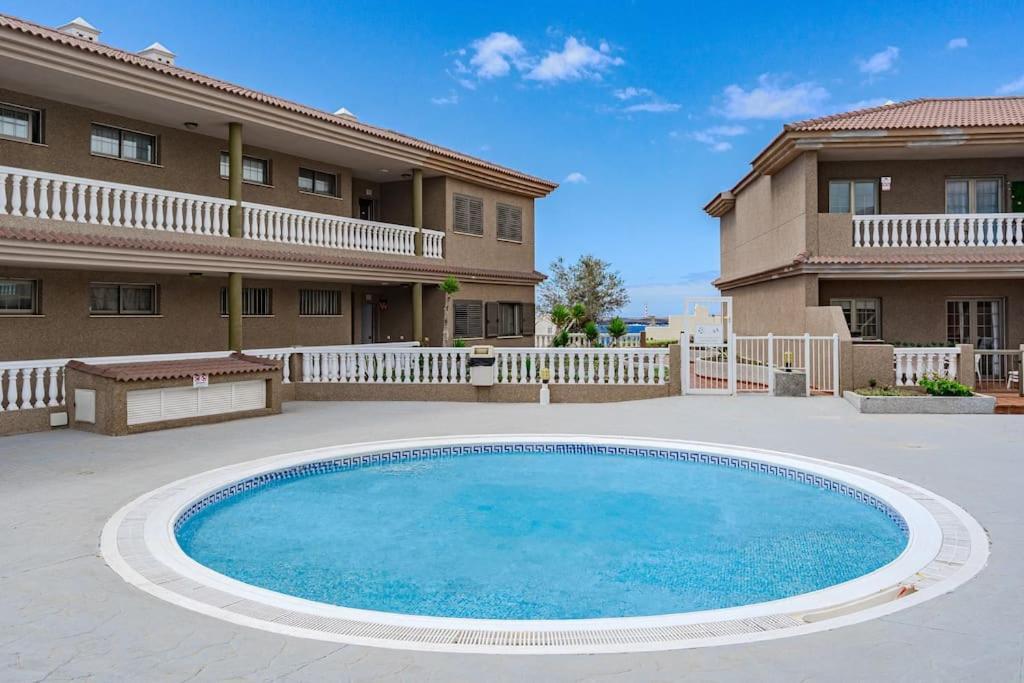 Seaside With Spacious Terrace, Pool, And Wi-fi Santa Cruz de Tenerife