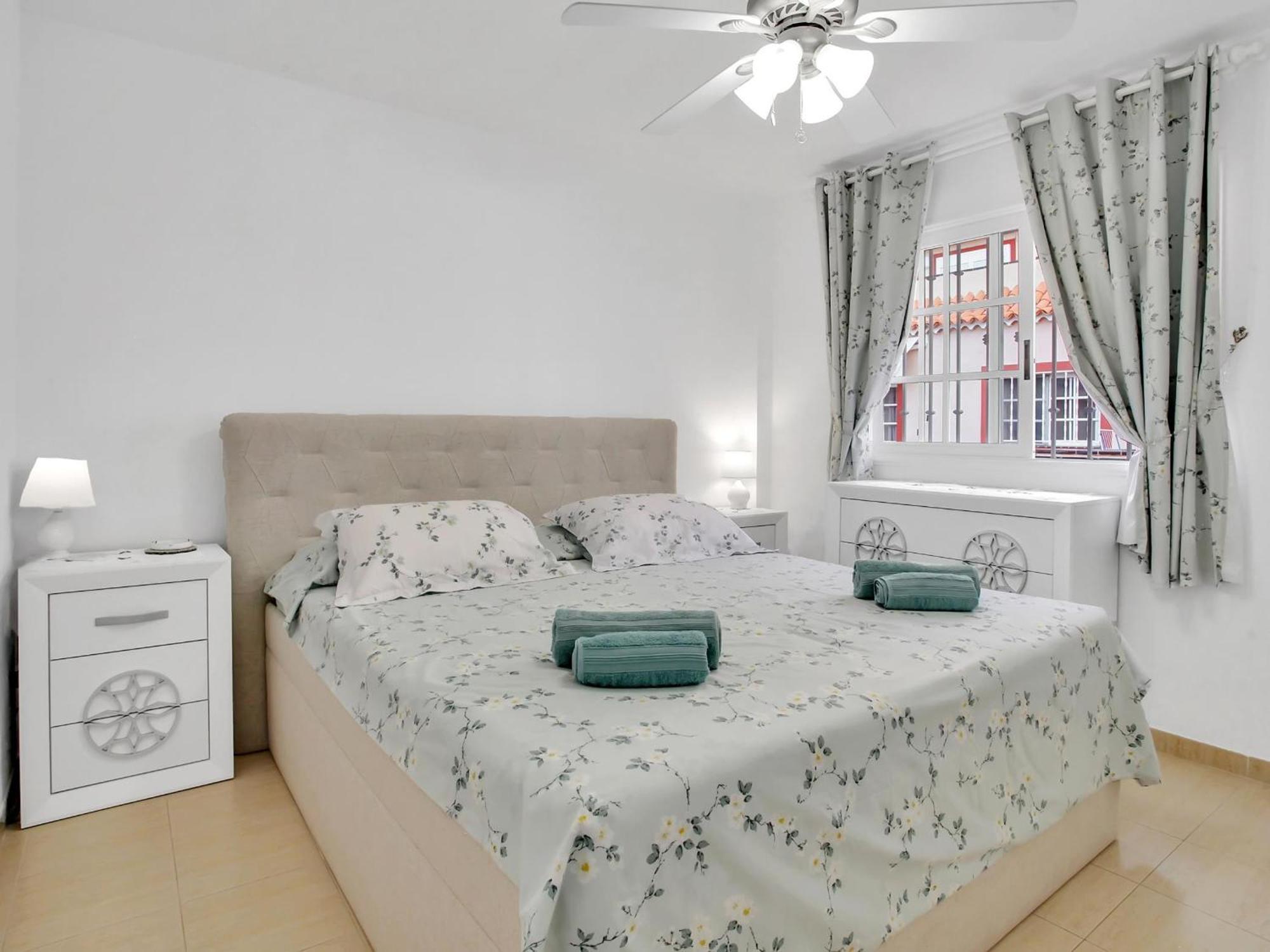 Atico De Lujo Con Gran Terraza, Piscina Climatizada Y Parking En Cristianos - Es-347-4 Apartamento *