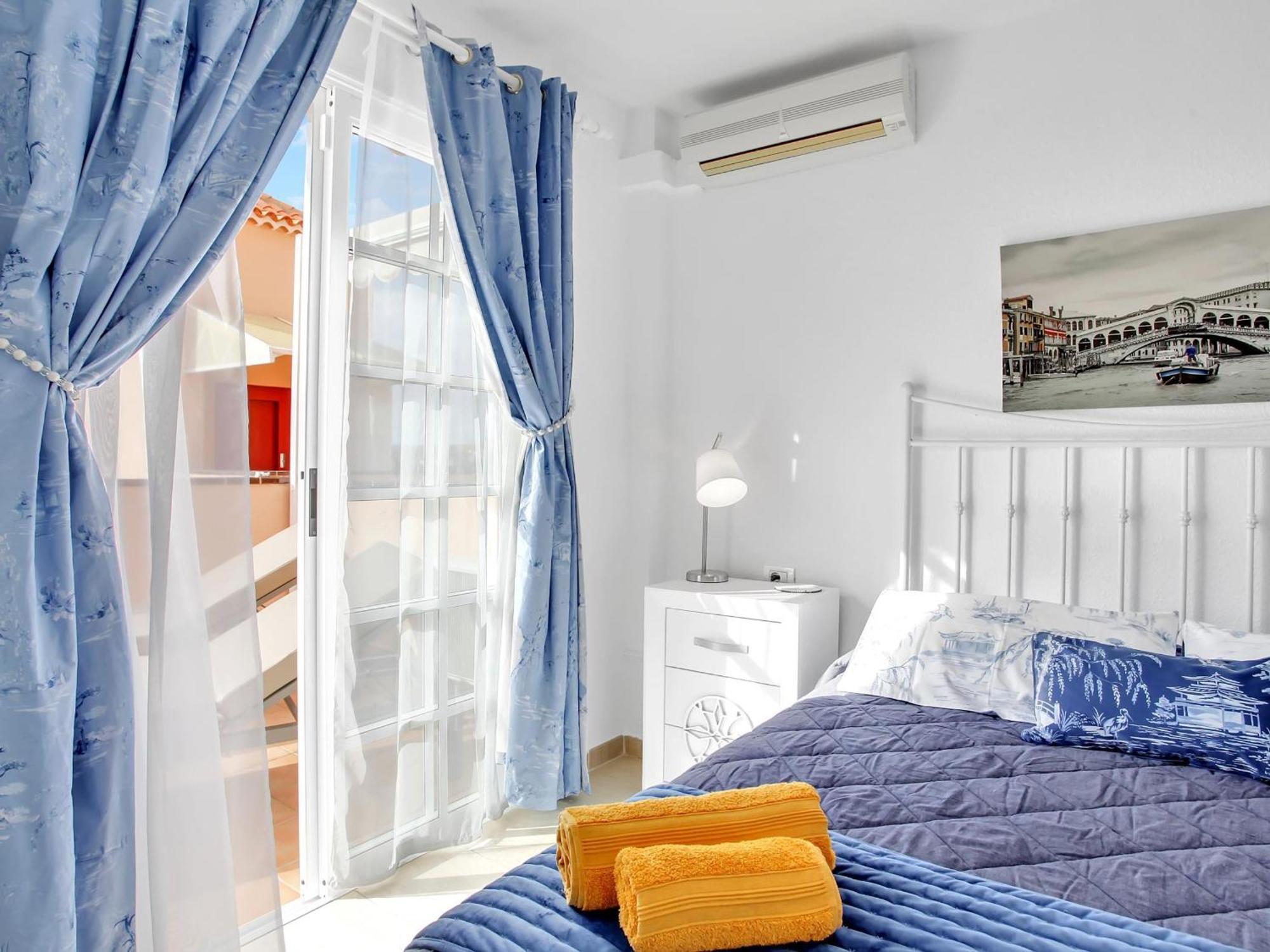 Apartamento Atico De Lujo Con Gran Terraza, Piscina Climatizada Y Parking En Cristianos - Es-347-4 *