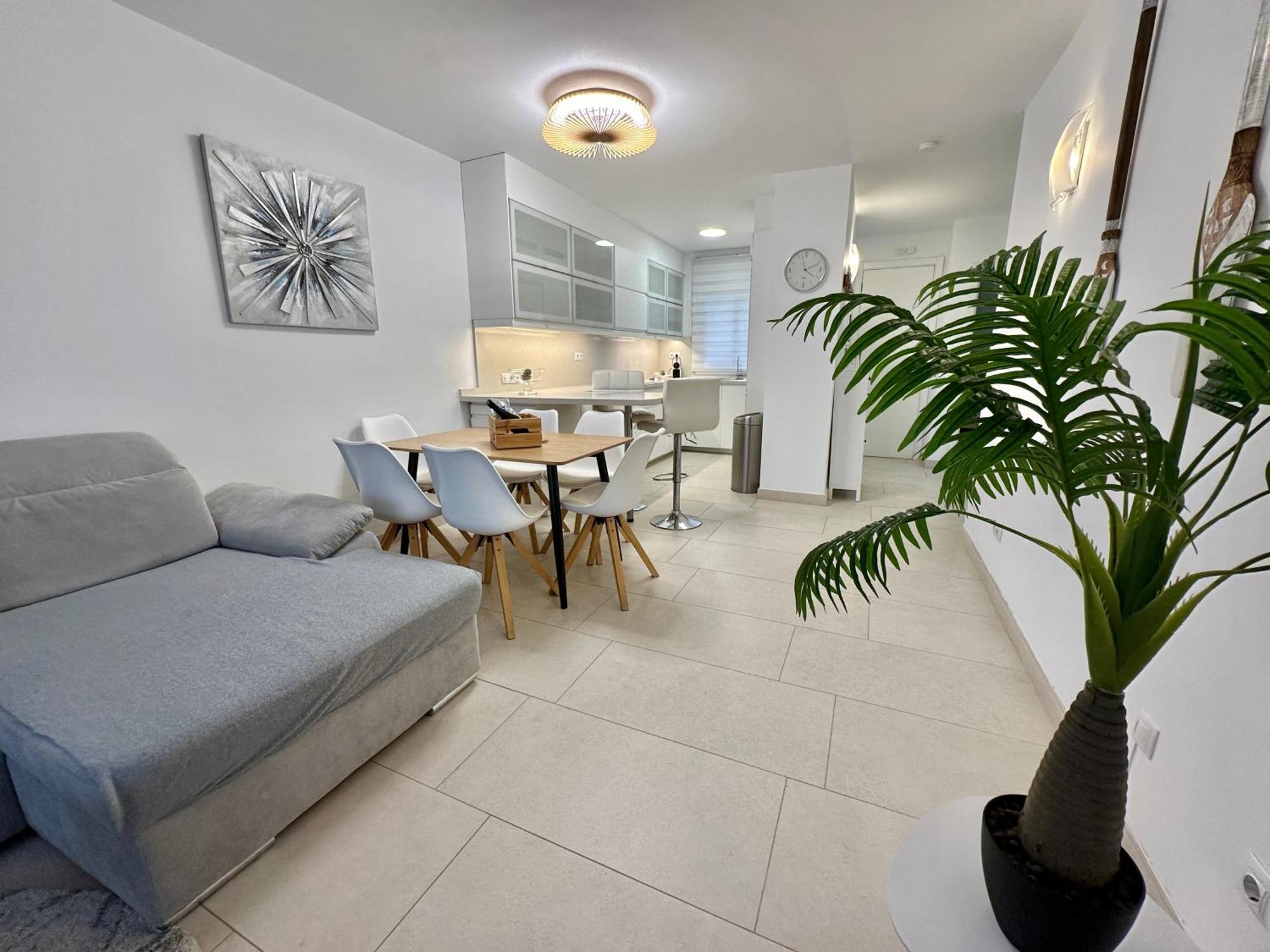 Capitain Jane's Beachside Haven Apartment