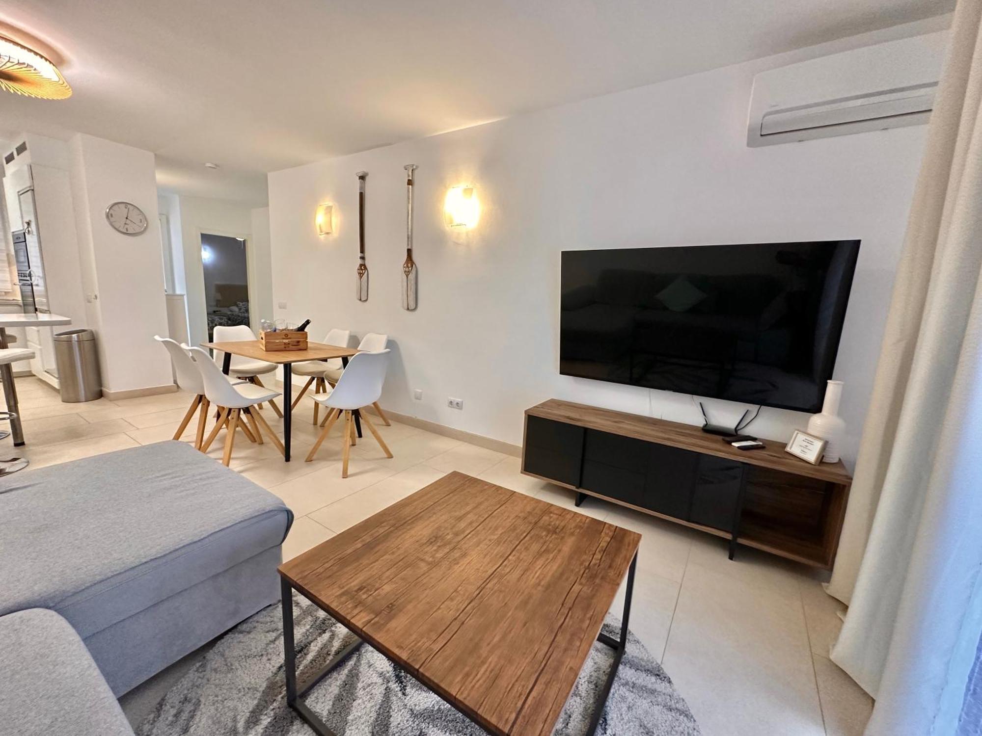Capitain Jane's Beachside Haven Apartment *