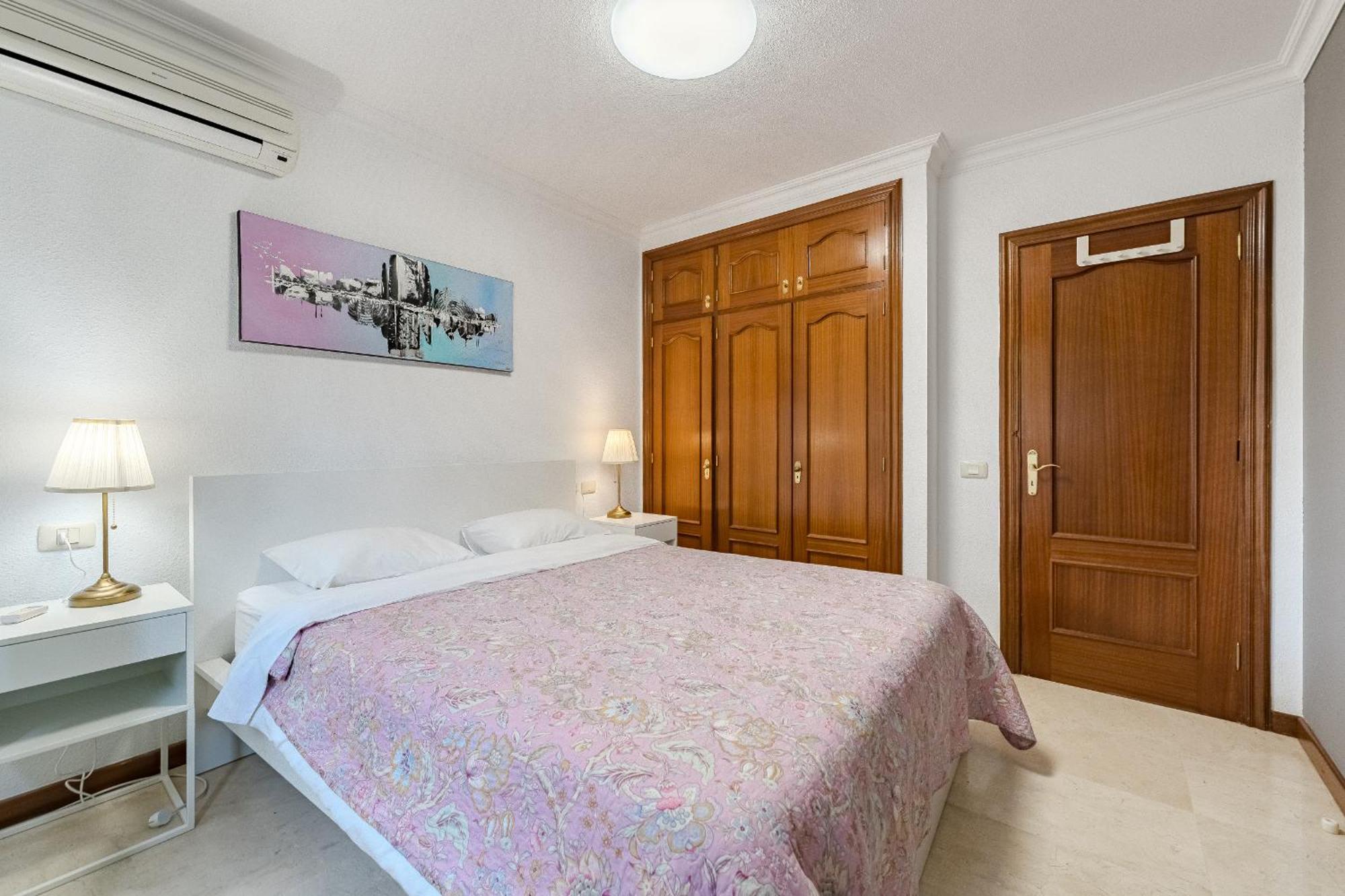 - 3 Bedroom House With Pool Hébergement de vacances *