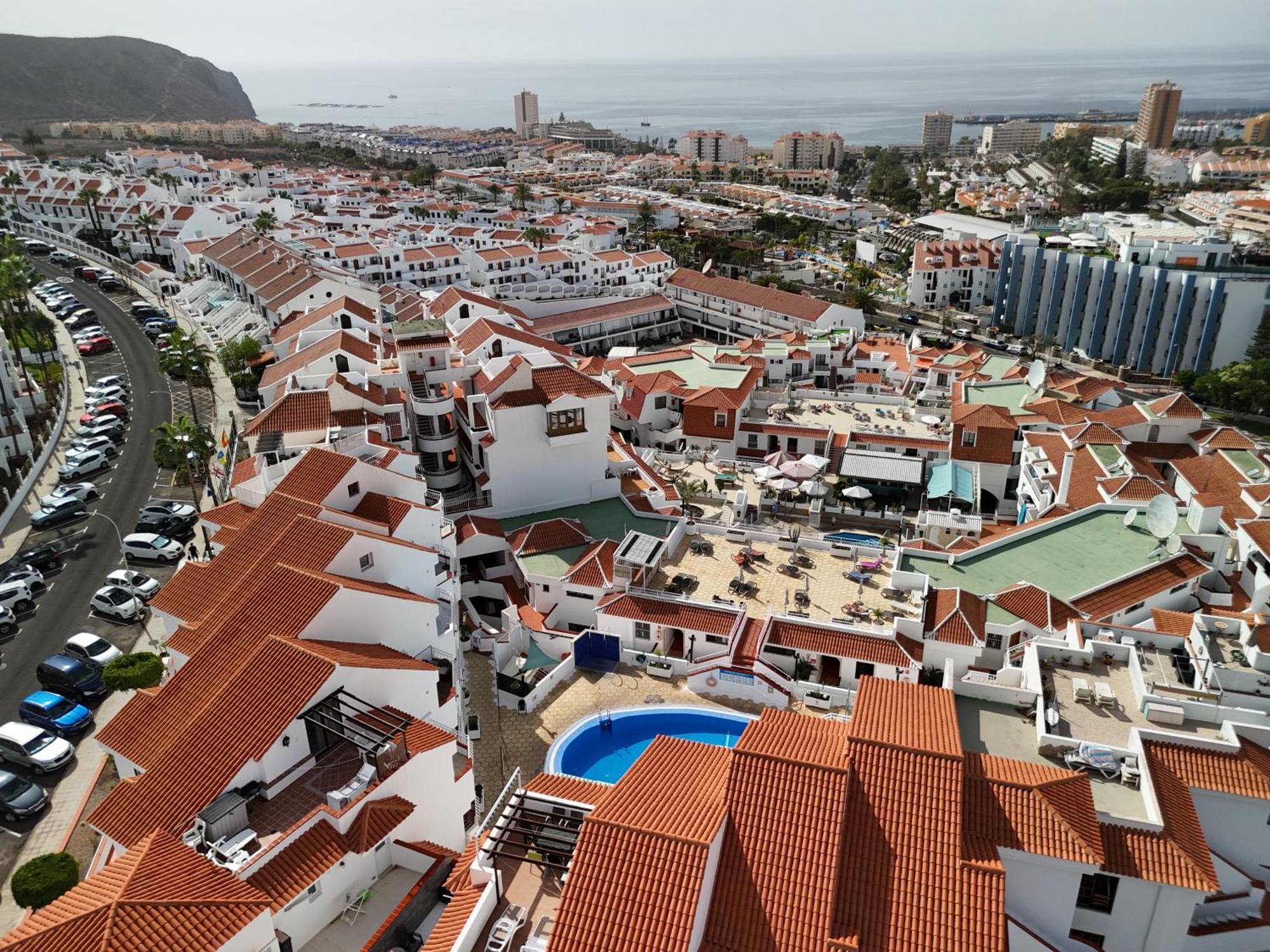 Apartamento Modern Apartment, Heated Pool & 2 Terraces Los Cristianos (Tenerife)