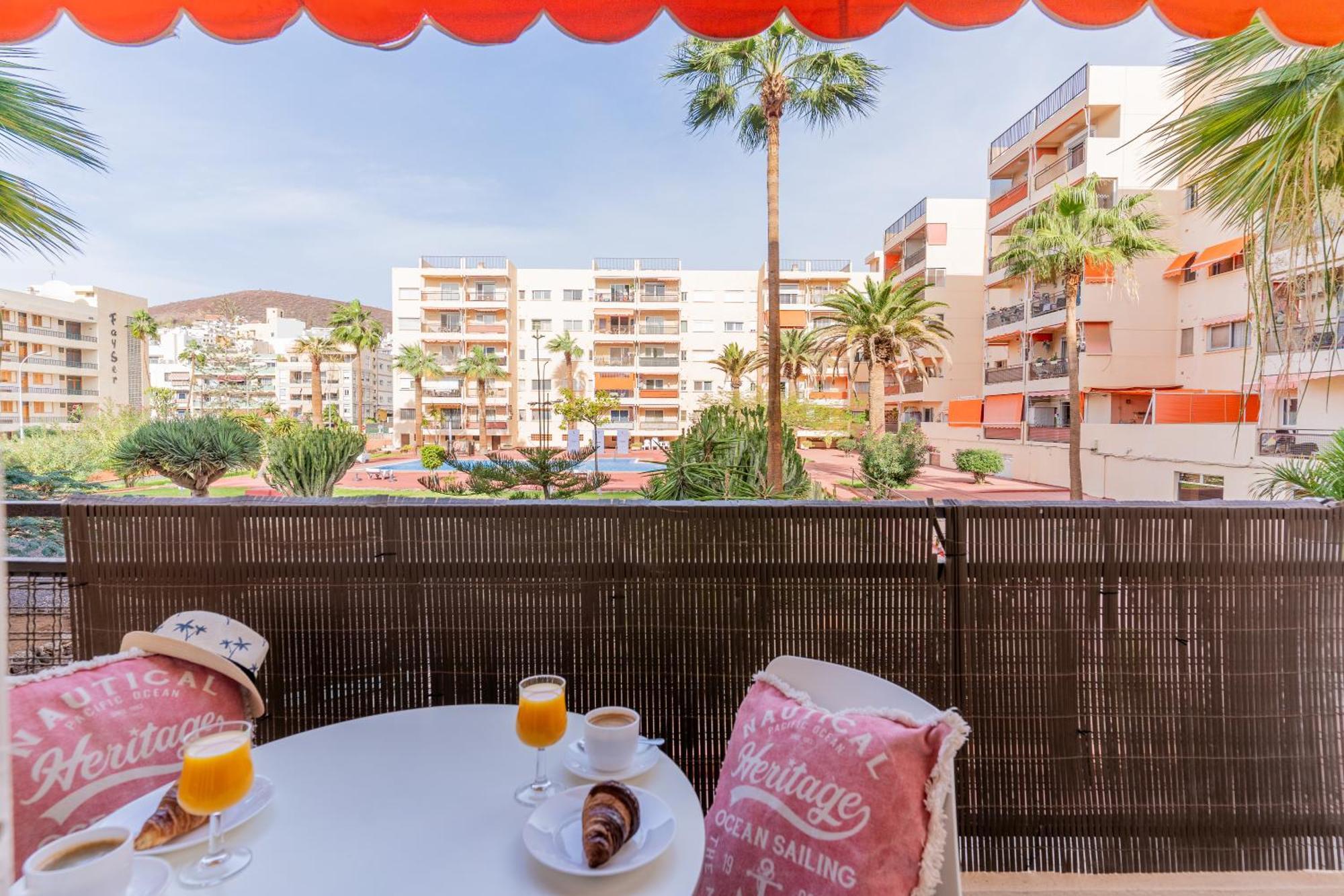 Cristianos - Cris Sol * Los Cristianos (Tenerife)