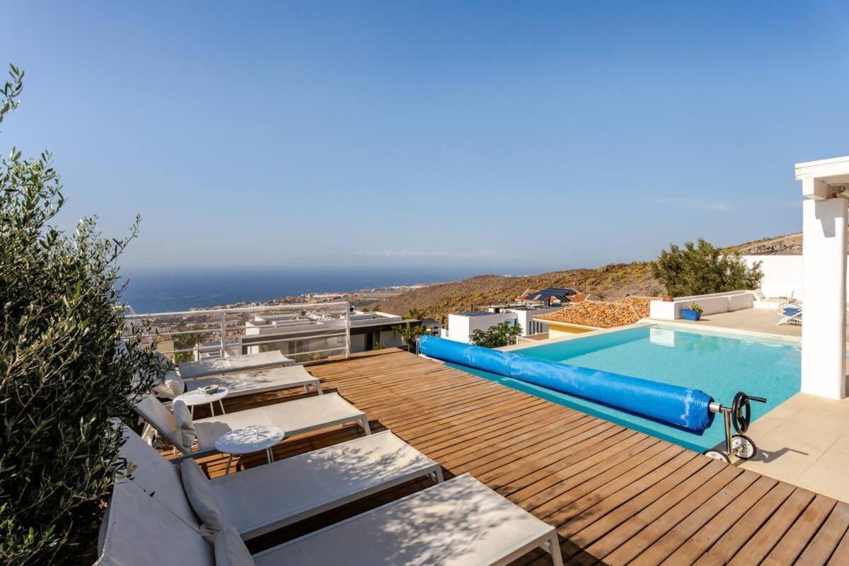 Itaca Vista Mar Y Piscina Climatizada Villa *