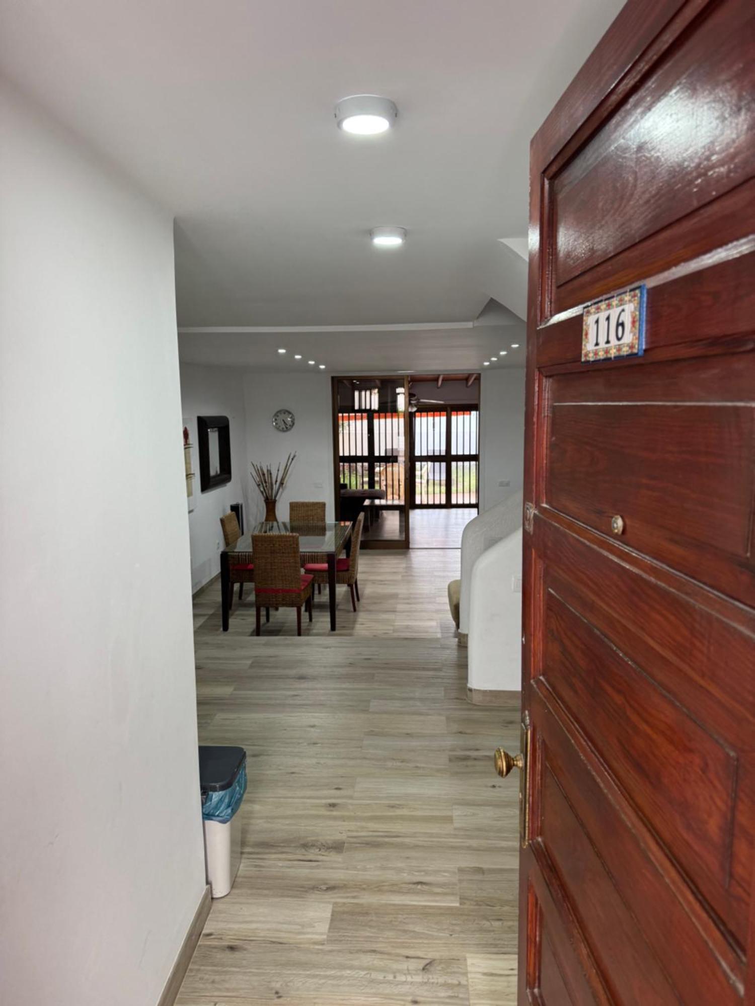 Chalet Villa In Parque Santiago 1 Dreams Come True! Playa de las Américas