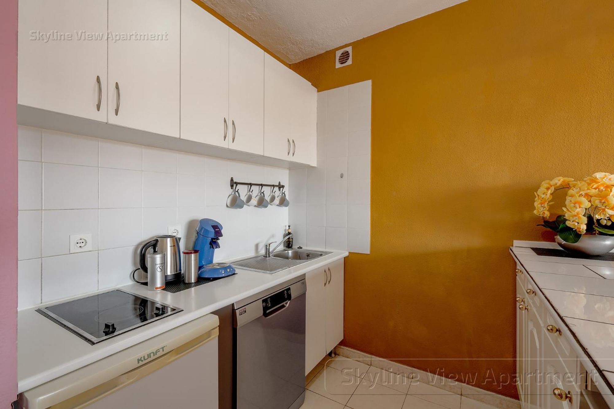 Apartamento Skyline View - Free Private Parking Including & Guest Bonus *