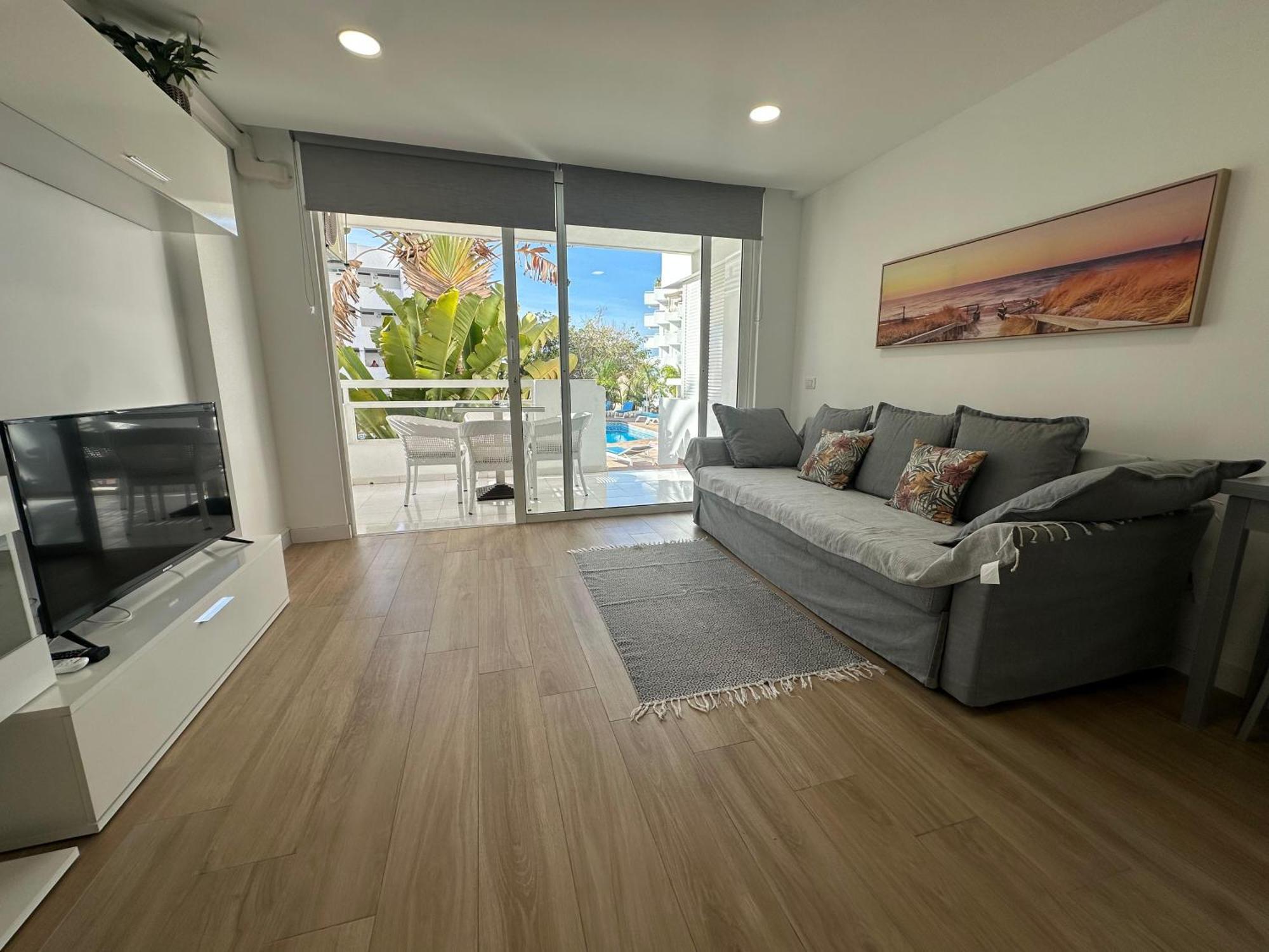The Pool Balcony Playa Americas Apartamento