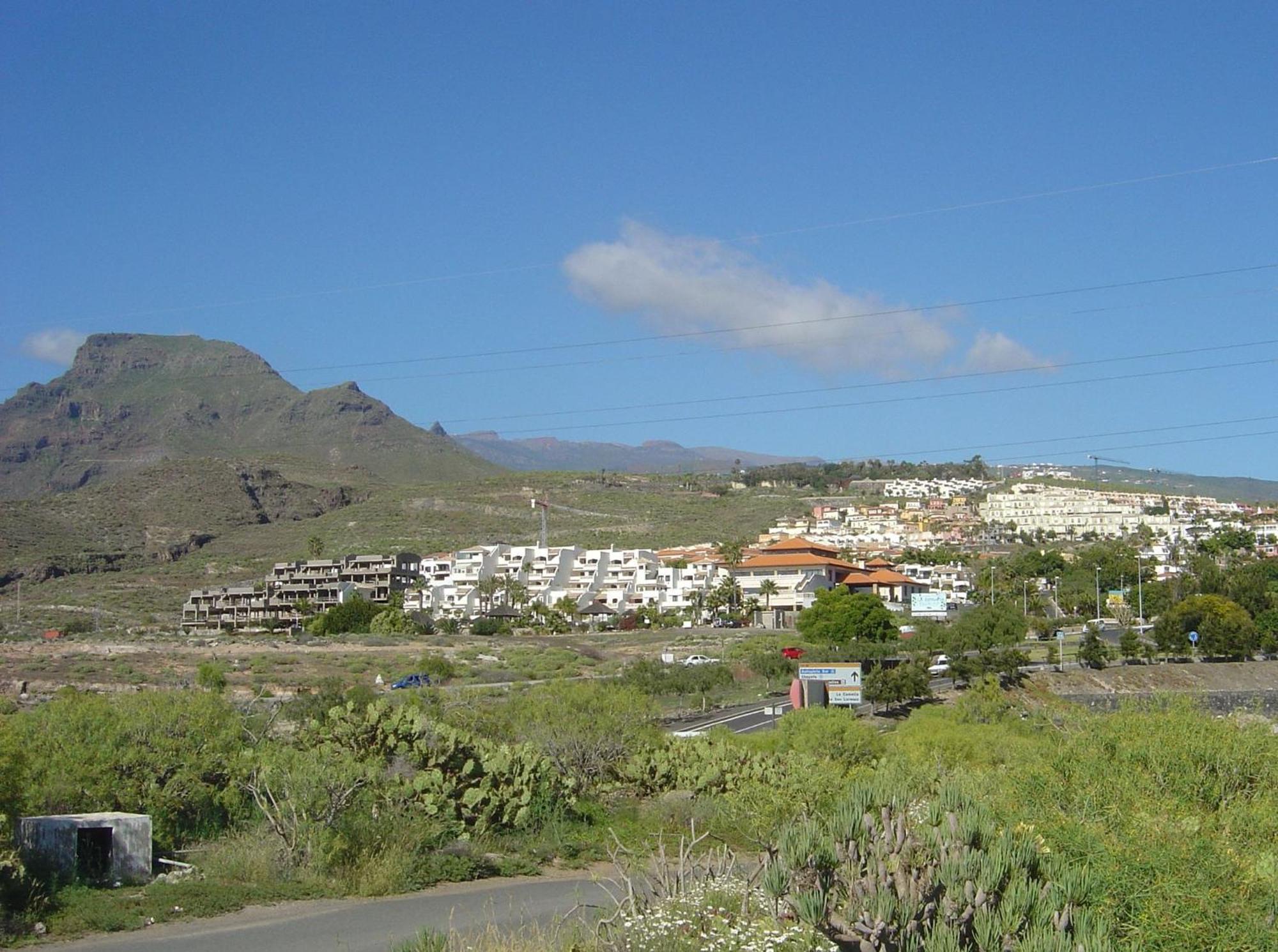 Chalet Very Well Maintained House In Chayofa, The Sunny South Of Tenerife Chayofa